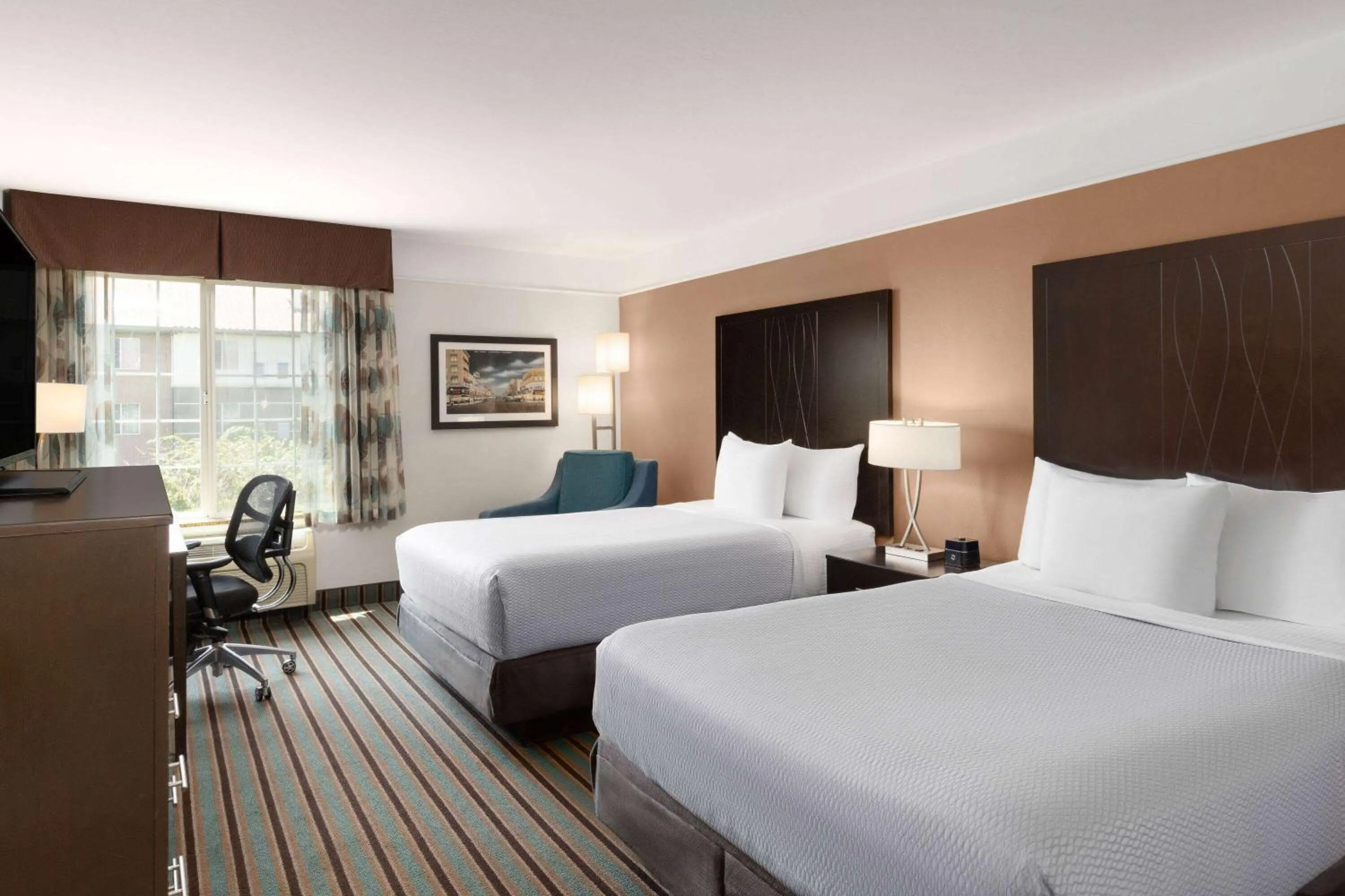 Double Room with Two Double Beds - Non-Smoking in La Quinta by Wyndham Bakersfield North