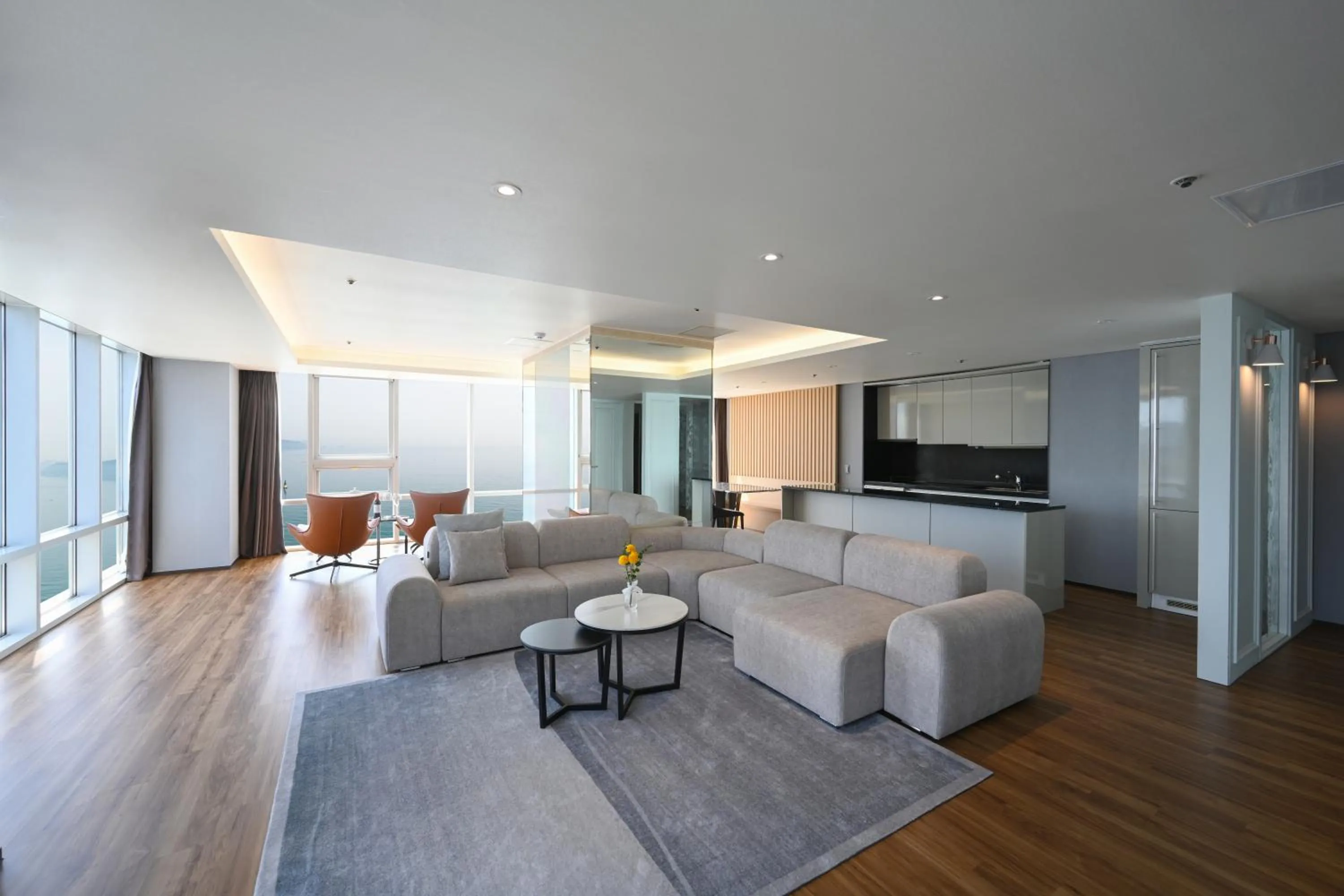 Royal Suite with Ocean View in Kolon Seacloud Hotel