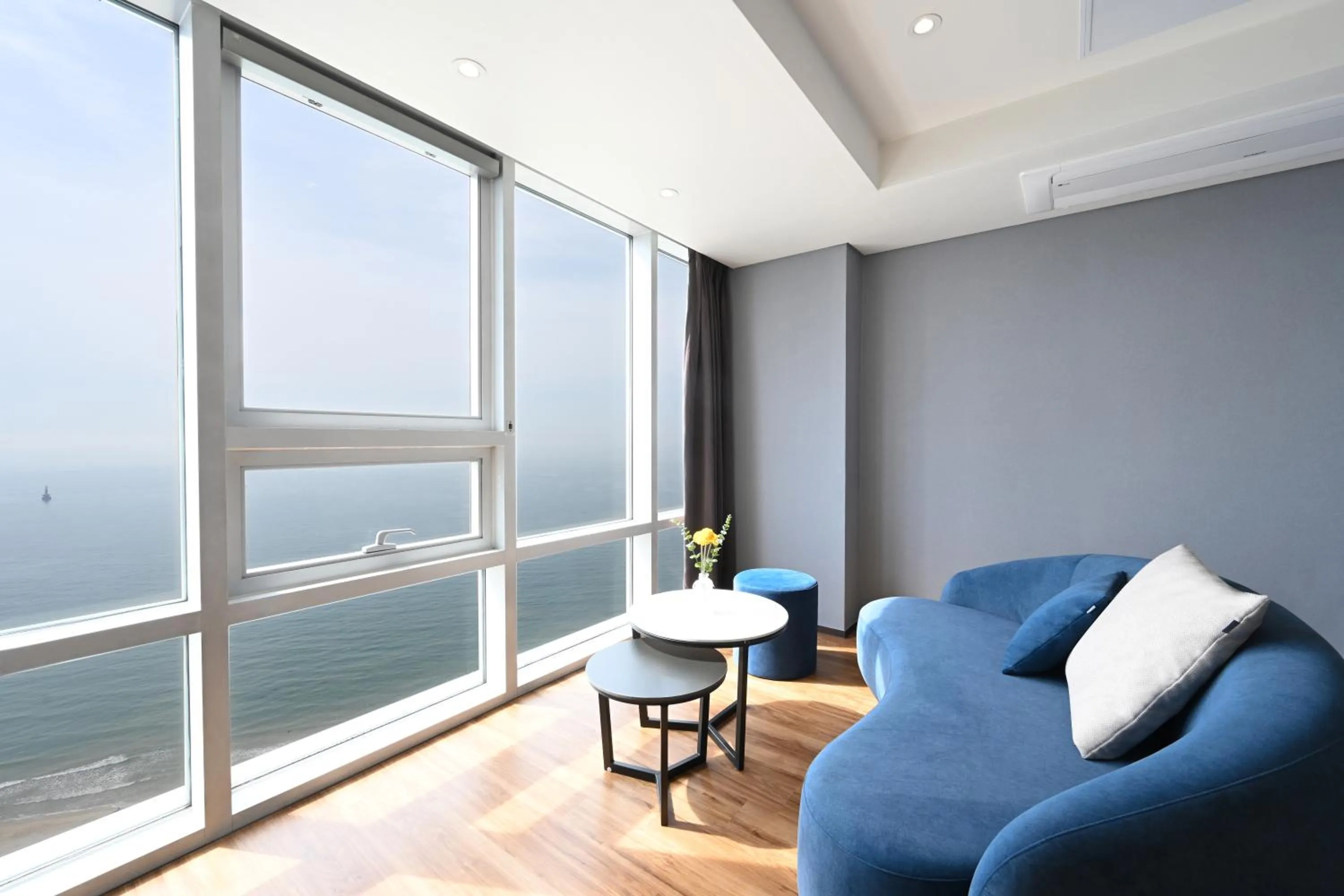 Executive Suite with Ocean View in Kolon Seacloud Hotel