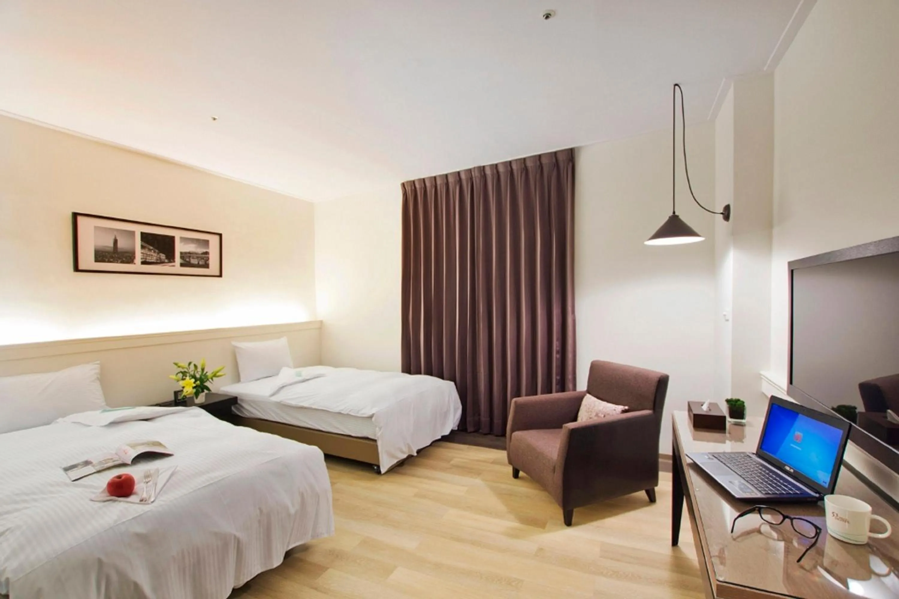 Superior Twin Room in 53 Hotel