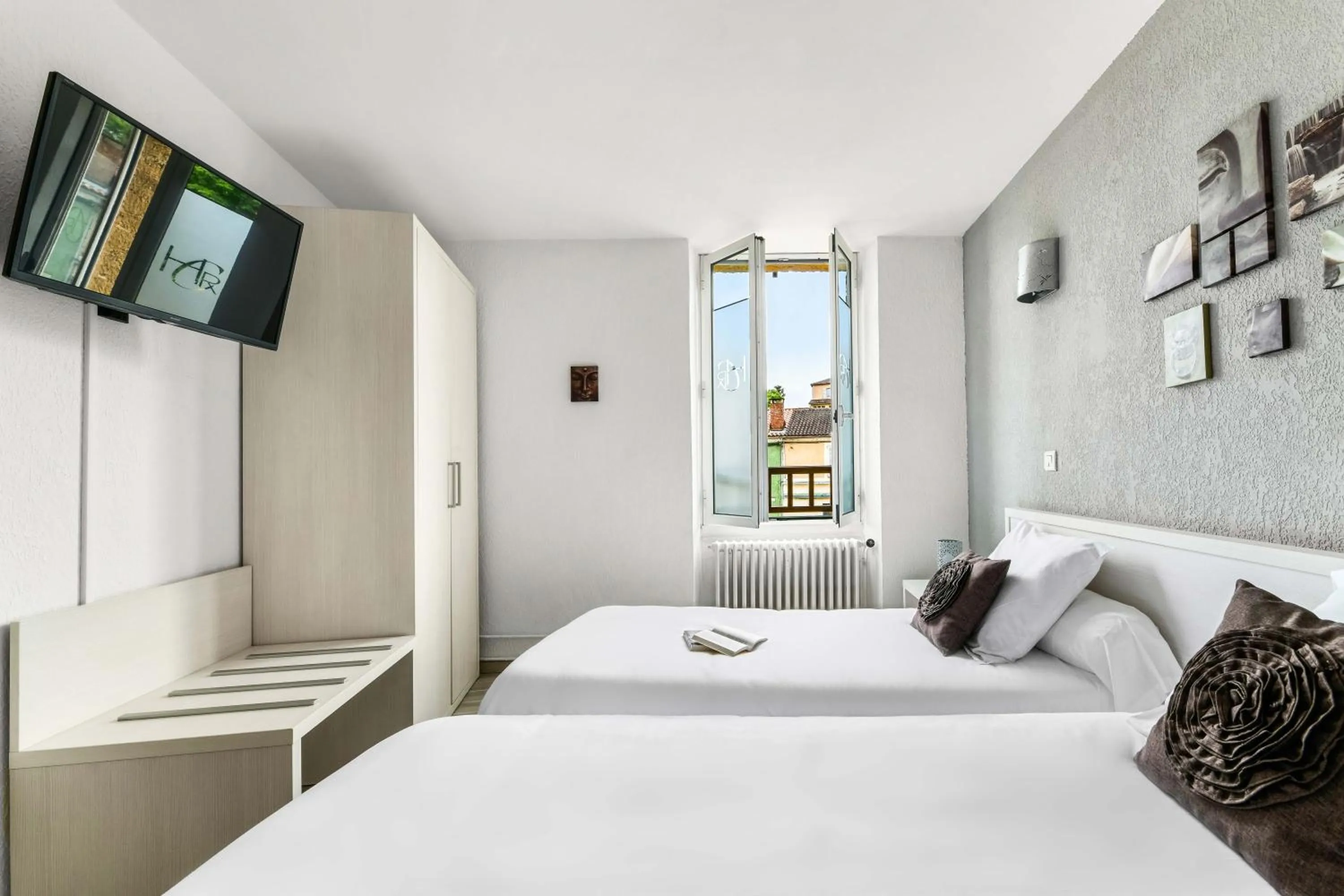 Comfort Twin Room in Hôtel Restaurant du Commerce