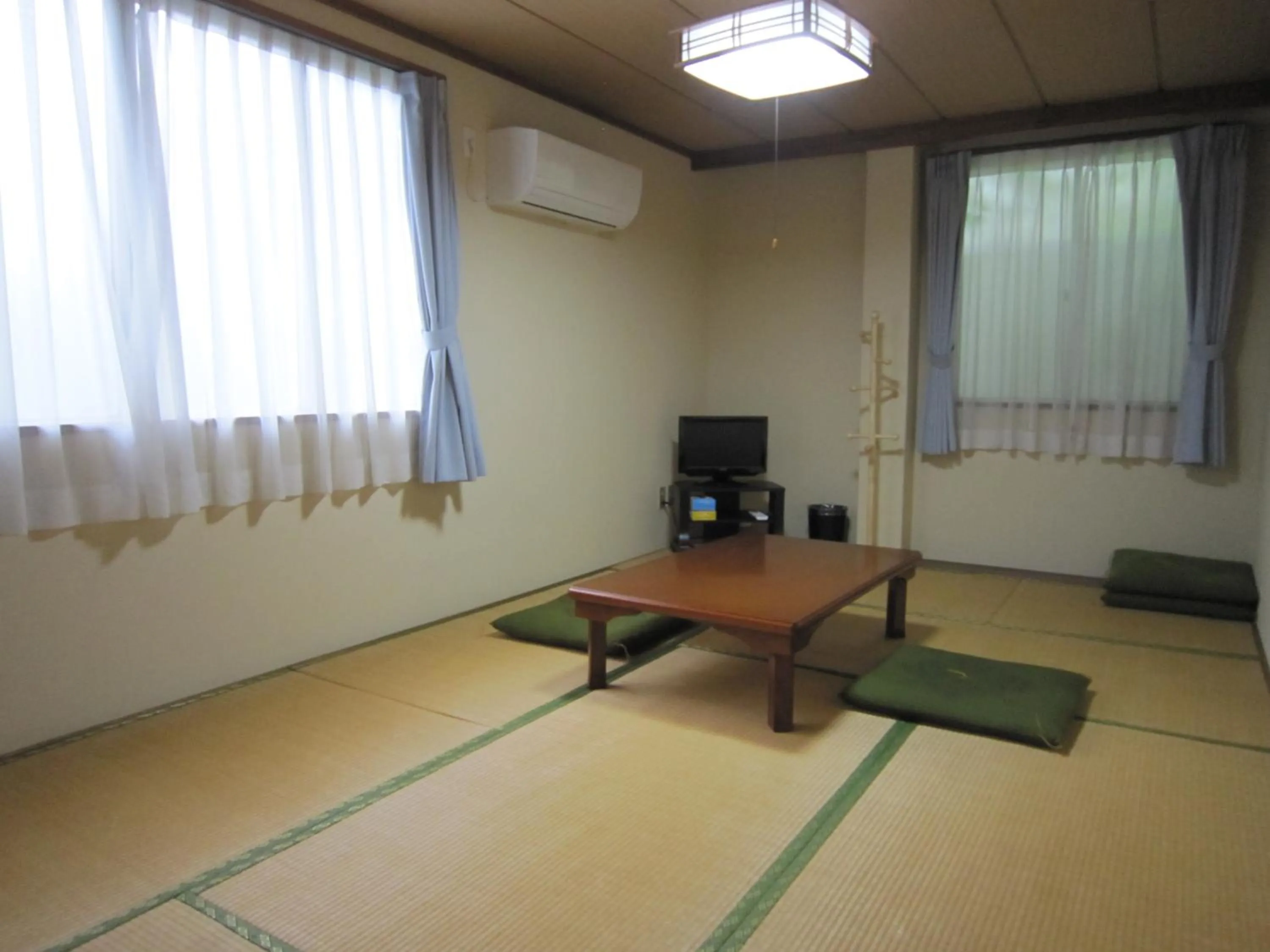 Japanese-Style Quadruple Room in Pension Kitashirakawa