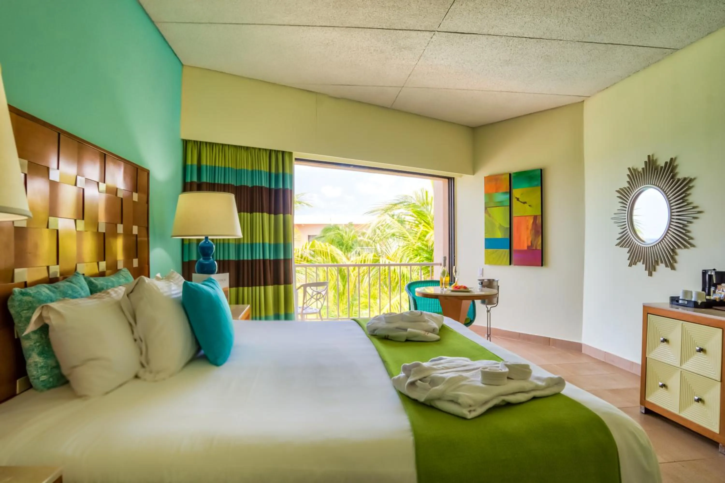 Deluxe Ocean View King in Sunscape Curacao Resort Spa & Casino