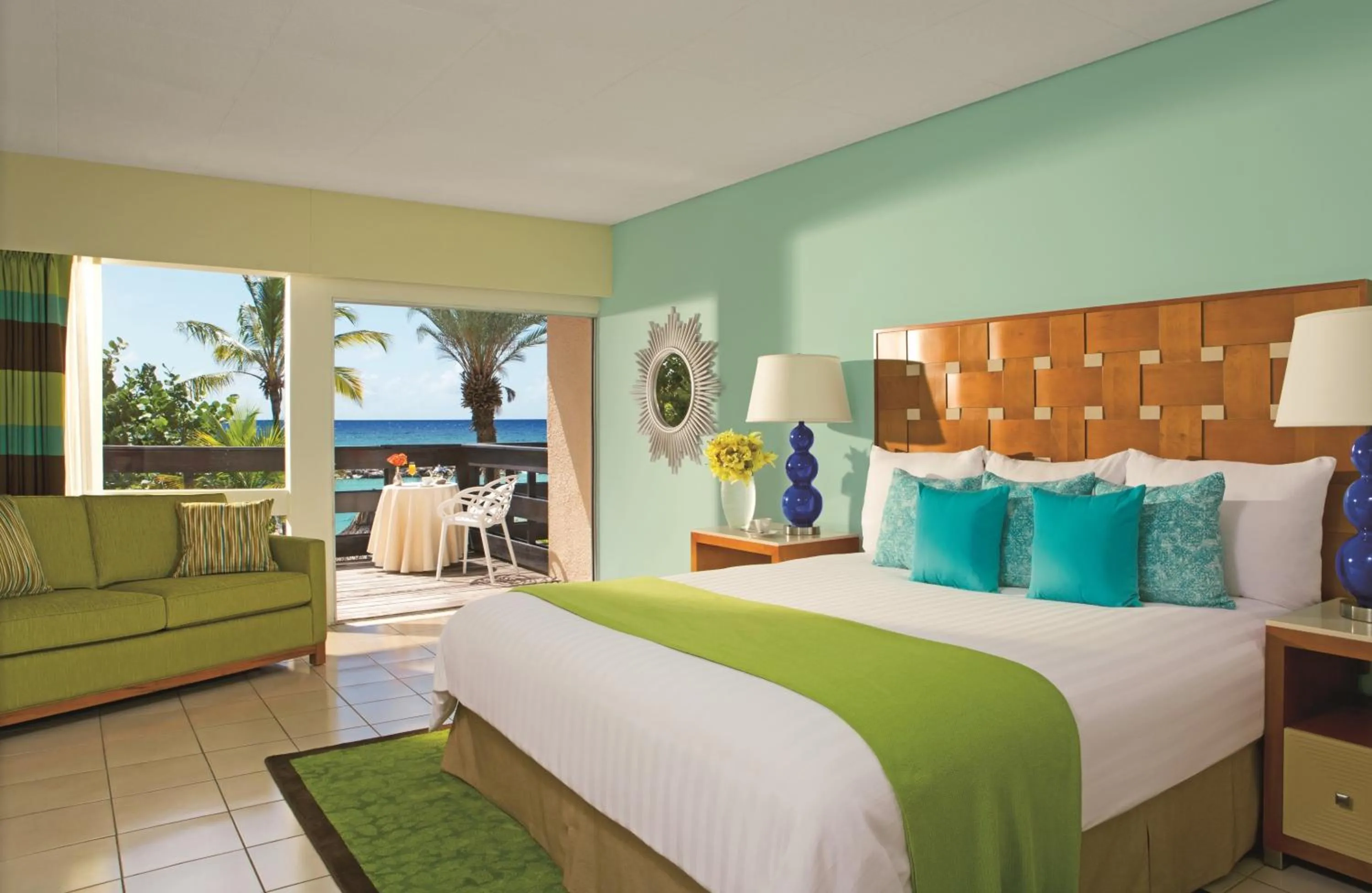Premium Deluxe Ocean Front King - single occupancy in Sunscape Curacao Resort Spa & Casino