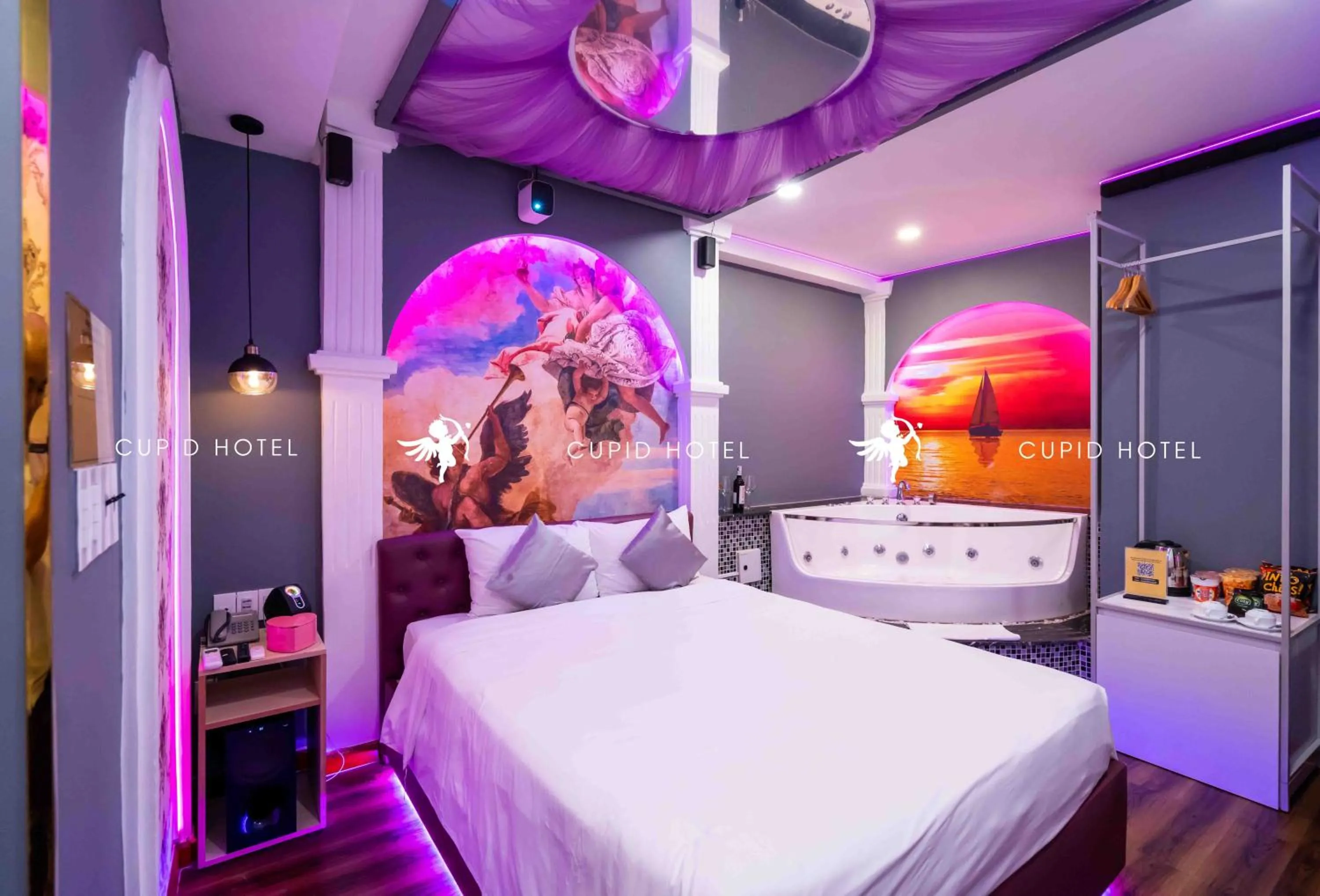 King Room in Cupid Hotel 2