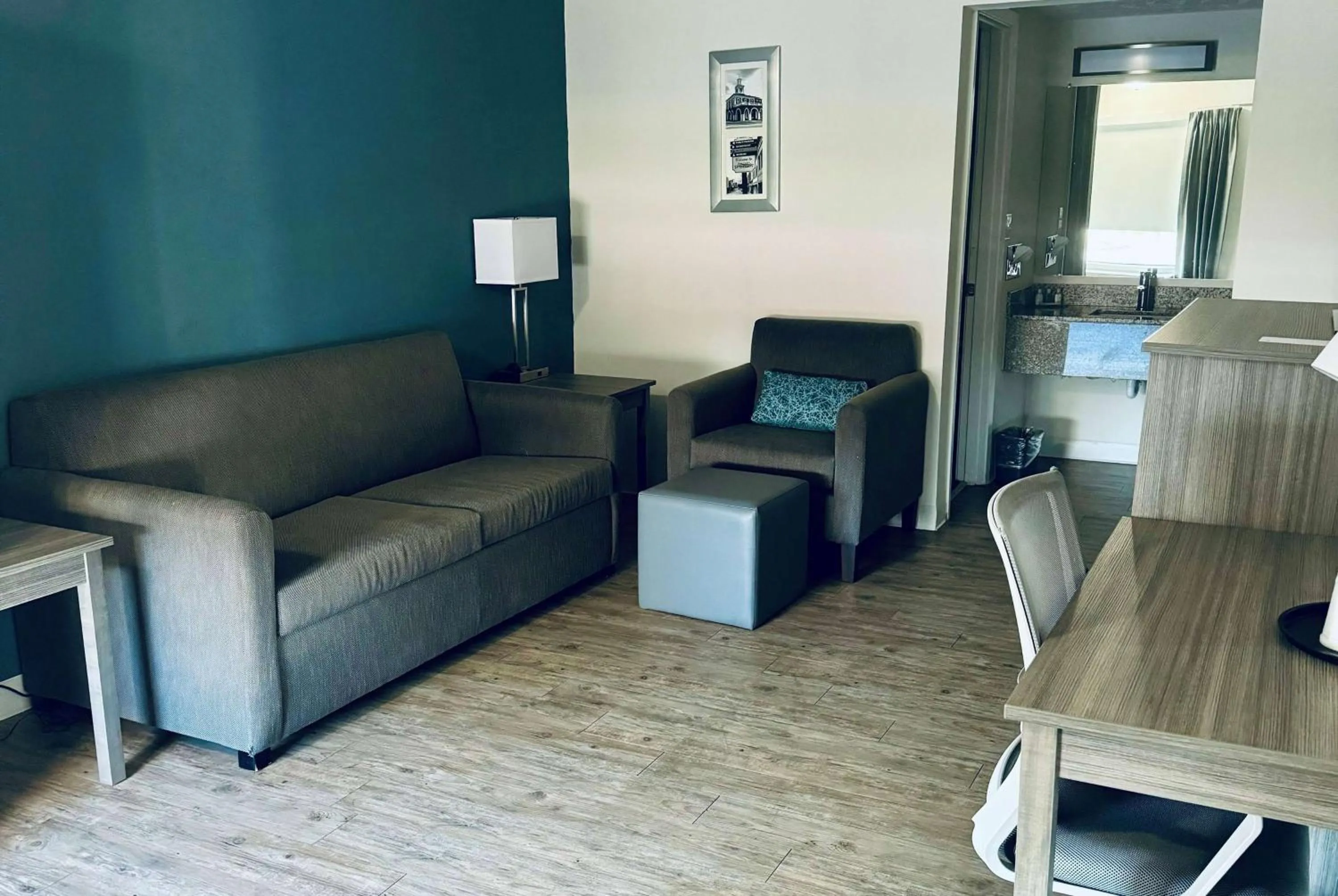 One-Bedroom Suite with Two Double Beds - Non-Smoking in Clarion Inn