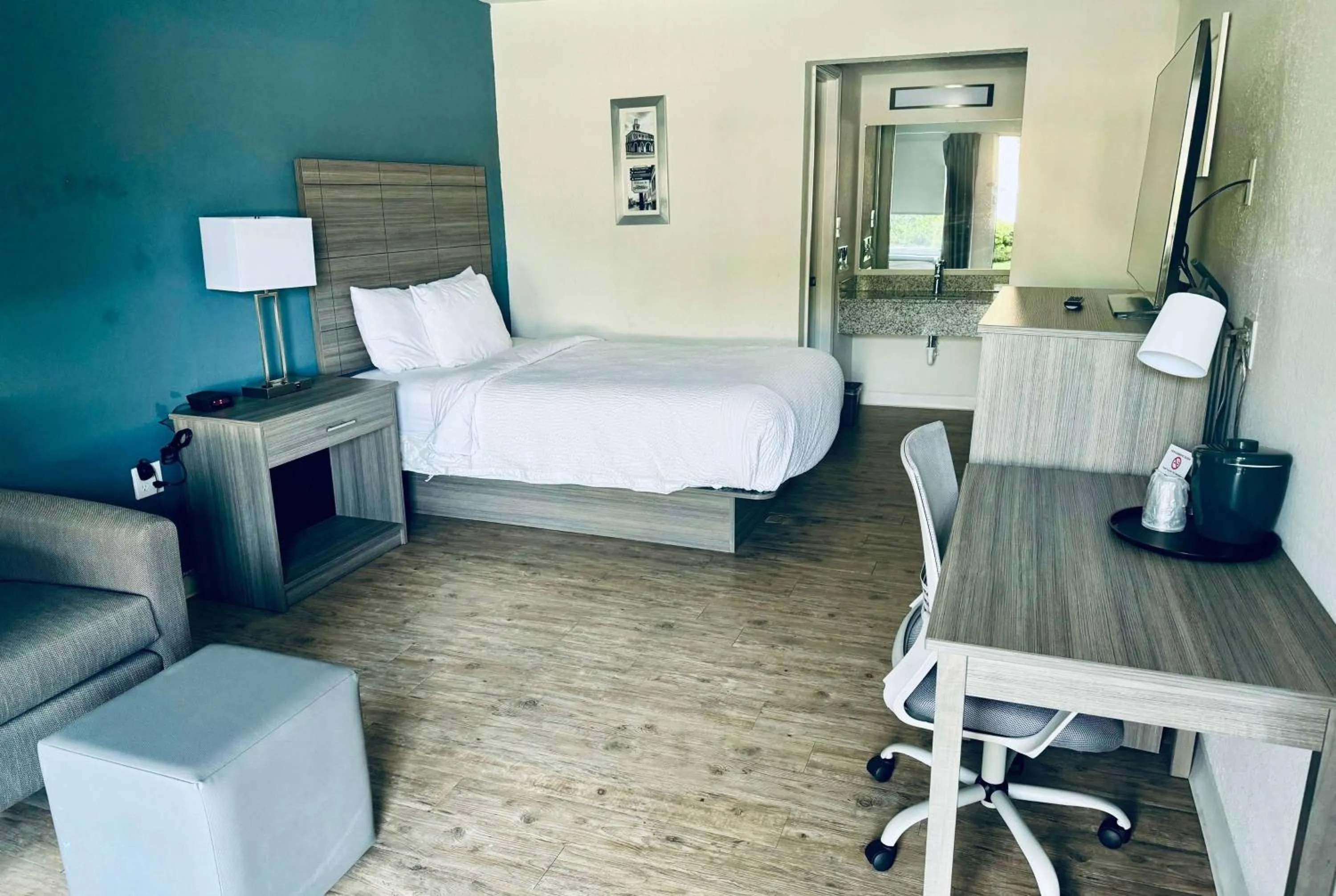 Double Room - Non-Smoking in Clarion Inn