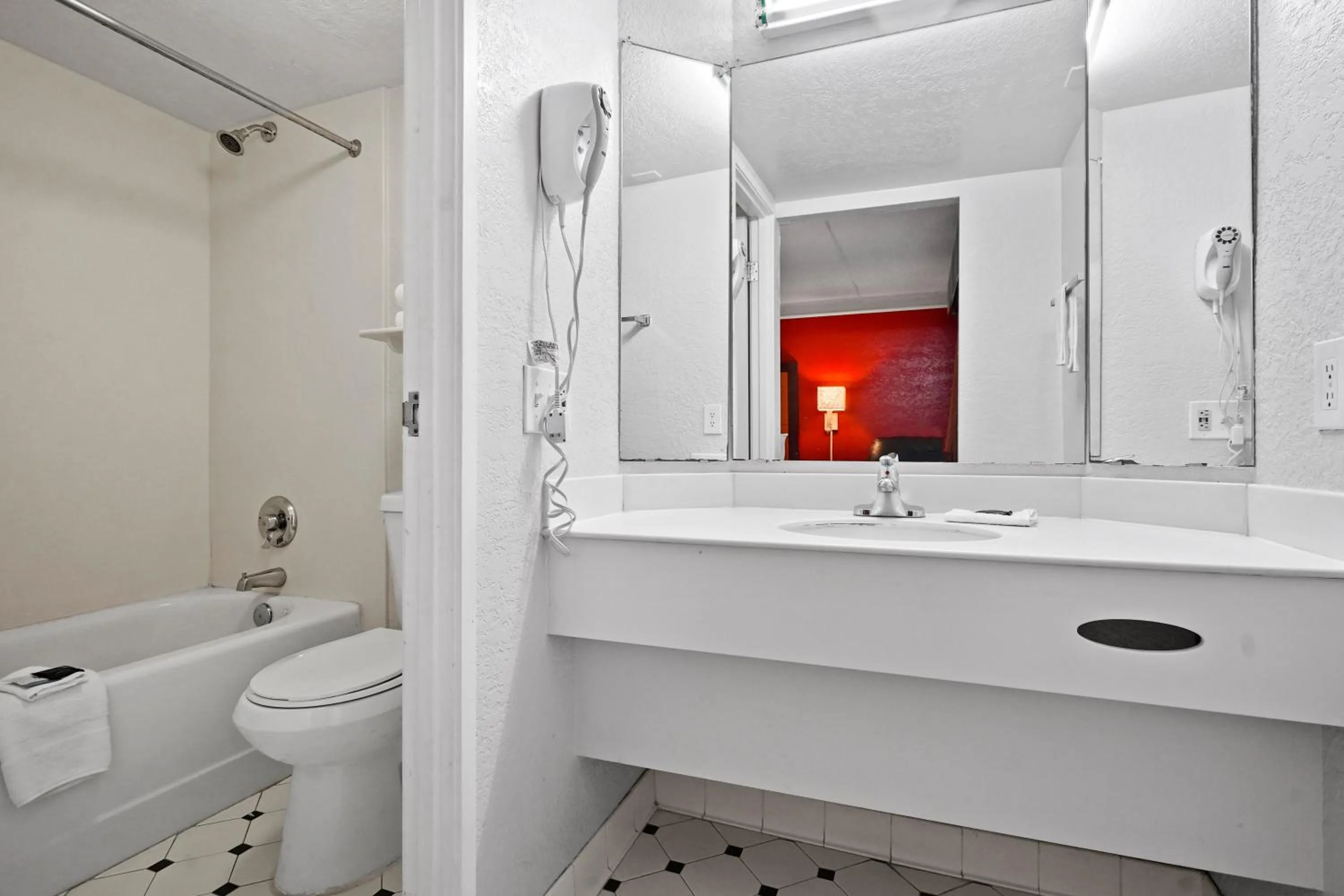 King Room in La Quinta Inn by Wyndham Costa Mesa Orange County