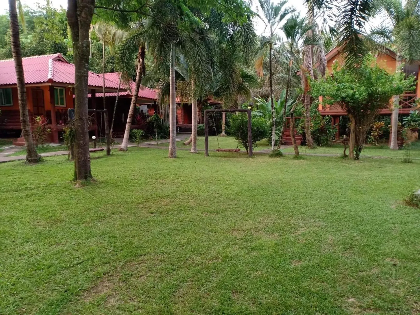 Bungalow with Fan in Khao Sok Nung House