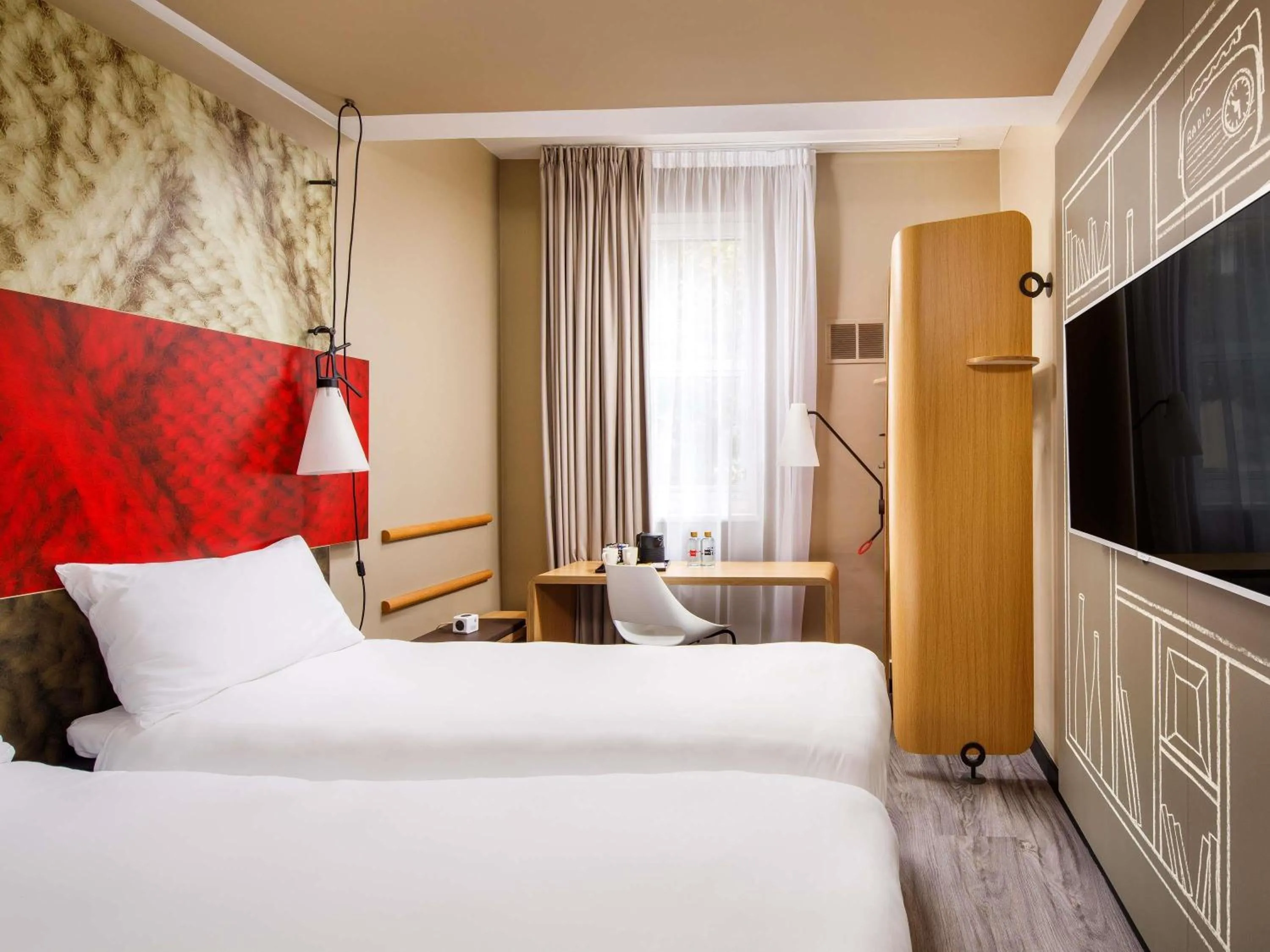 Twin SweetRoom in ibis London Greenwich