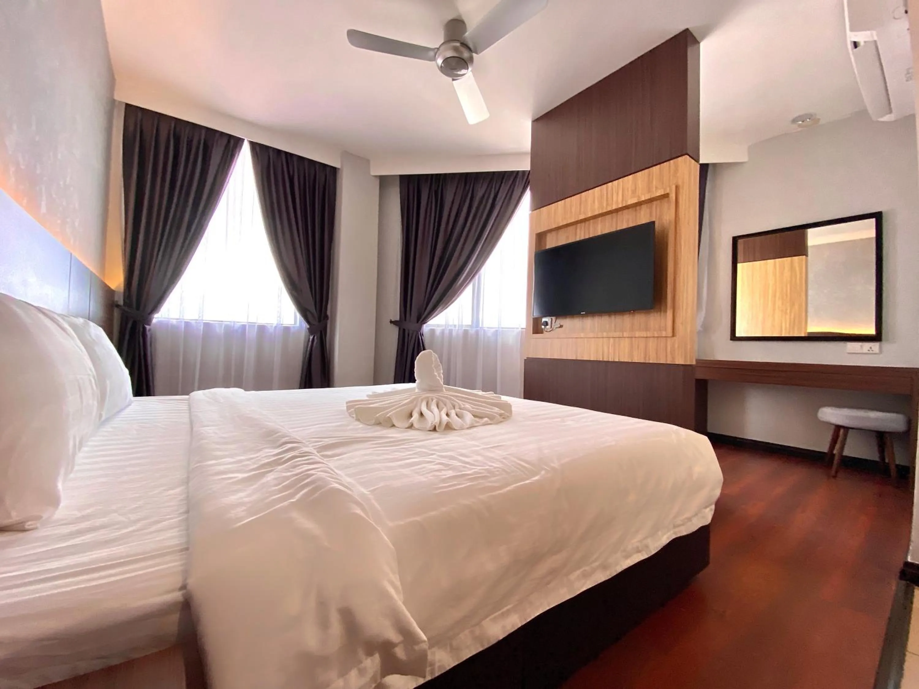 Deluxe King Room in Grace Hotel Semporna