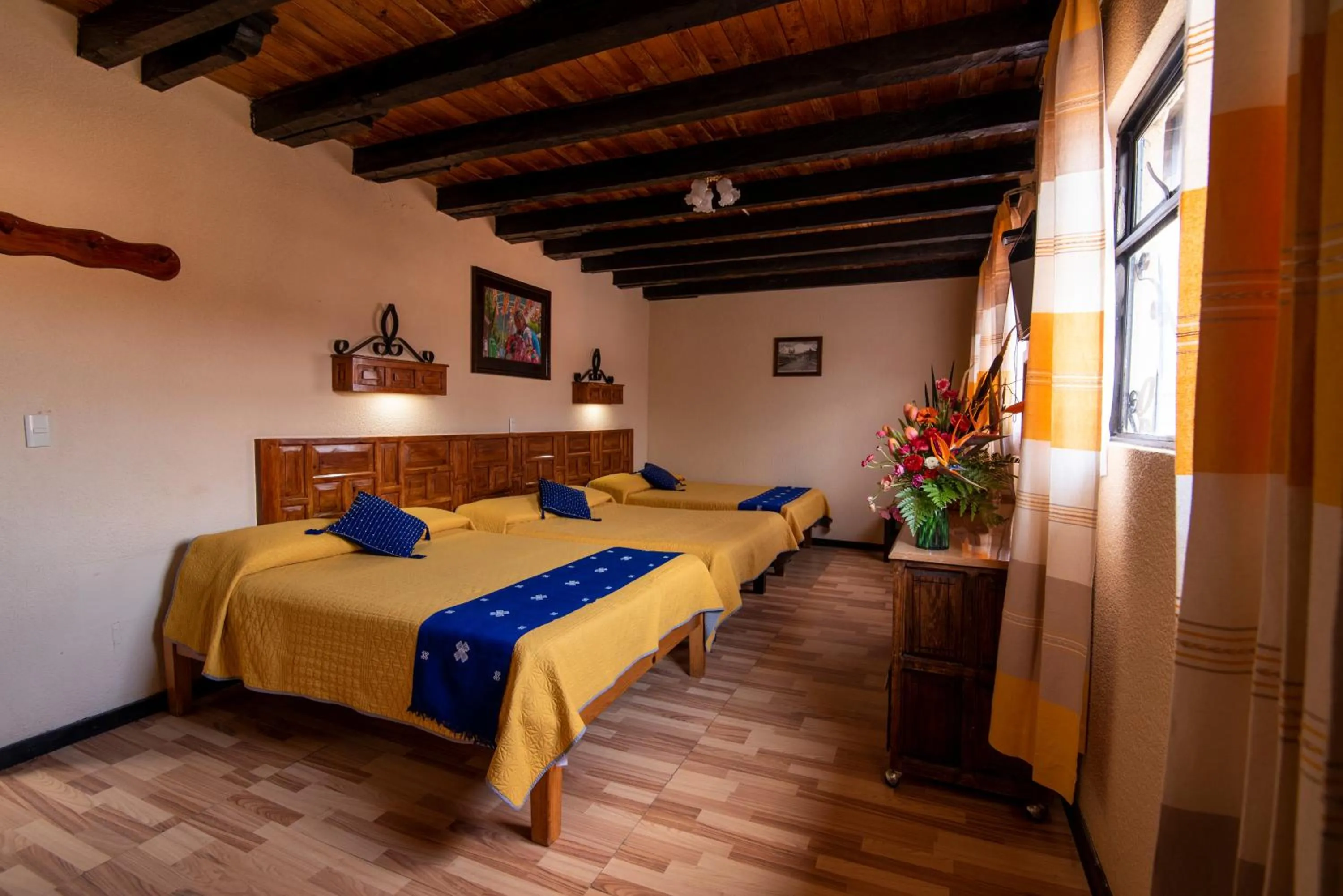 Superior Family Room in Hotel Palacio de Moctezuma