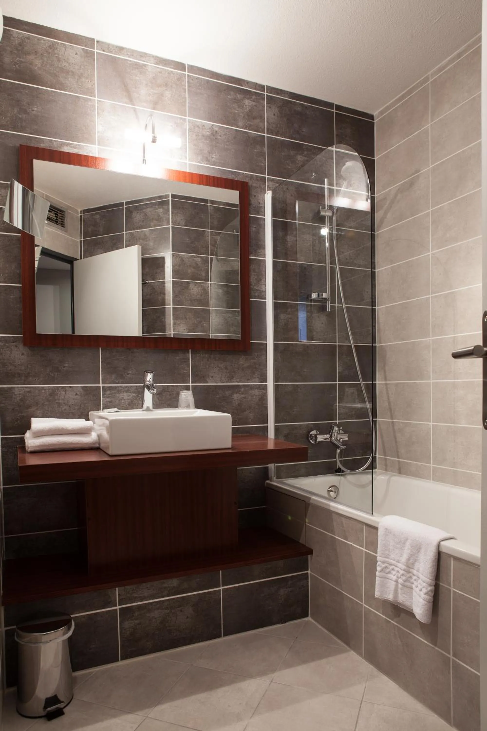 Comfort Double Room in The Originals City, Le Mas de Grille, Montpellier Sud