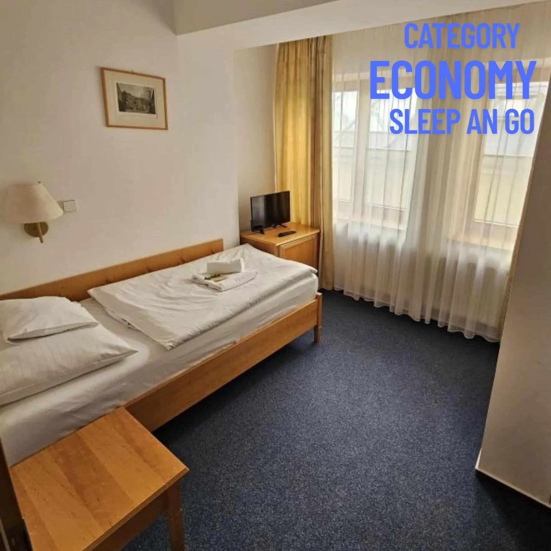 Economy Single Room with Extra Bed in Hotel Claris