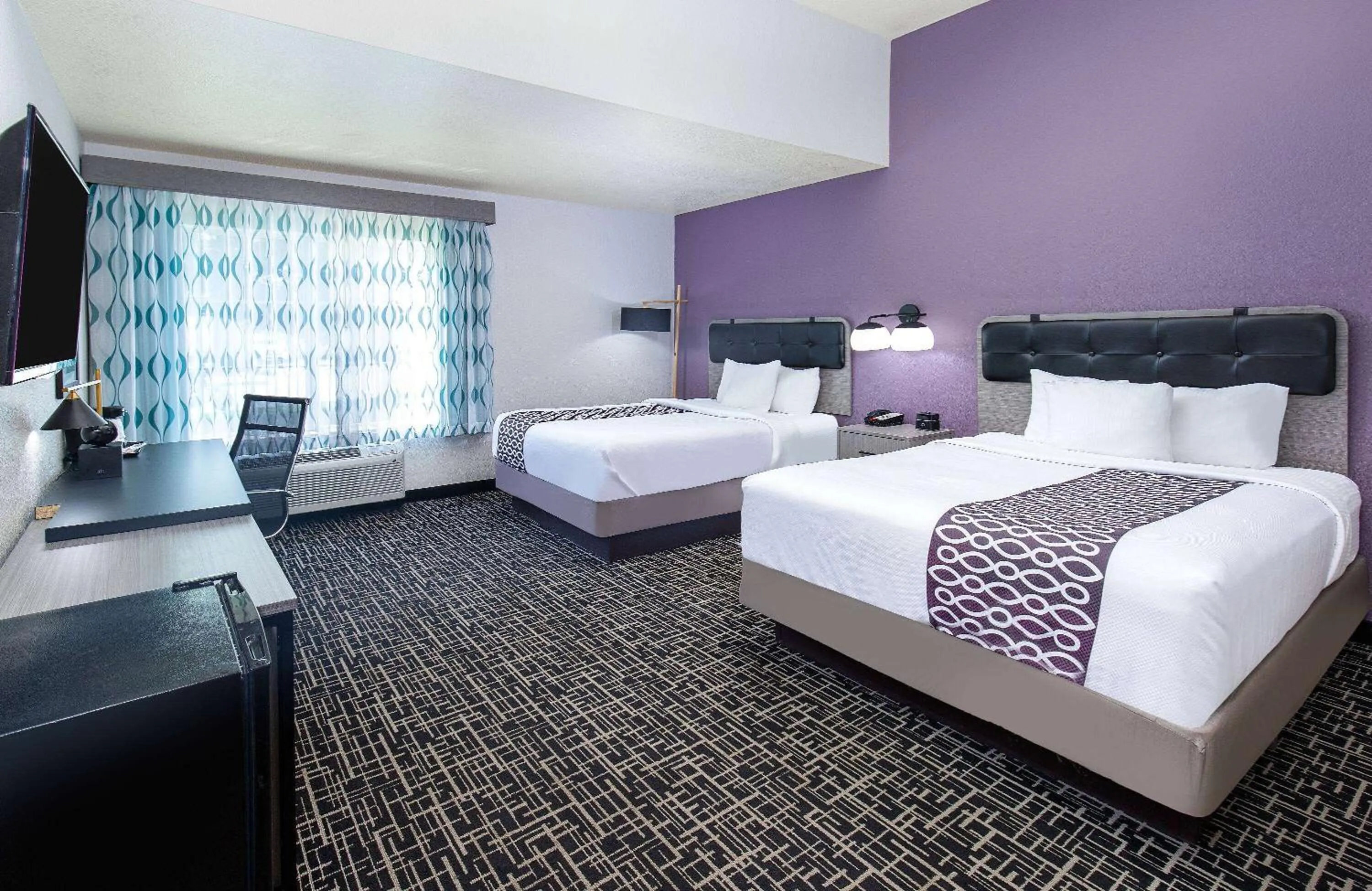 Queen Room with Two Queen Beds - Non-Smoking in La Quinta by Wyndham Bowling Green