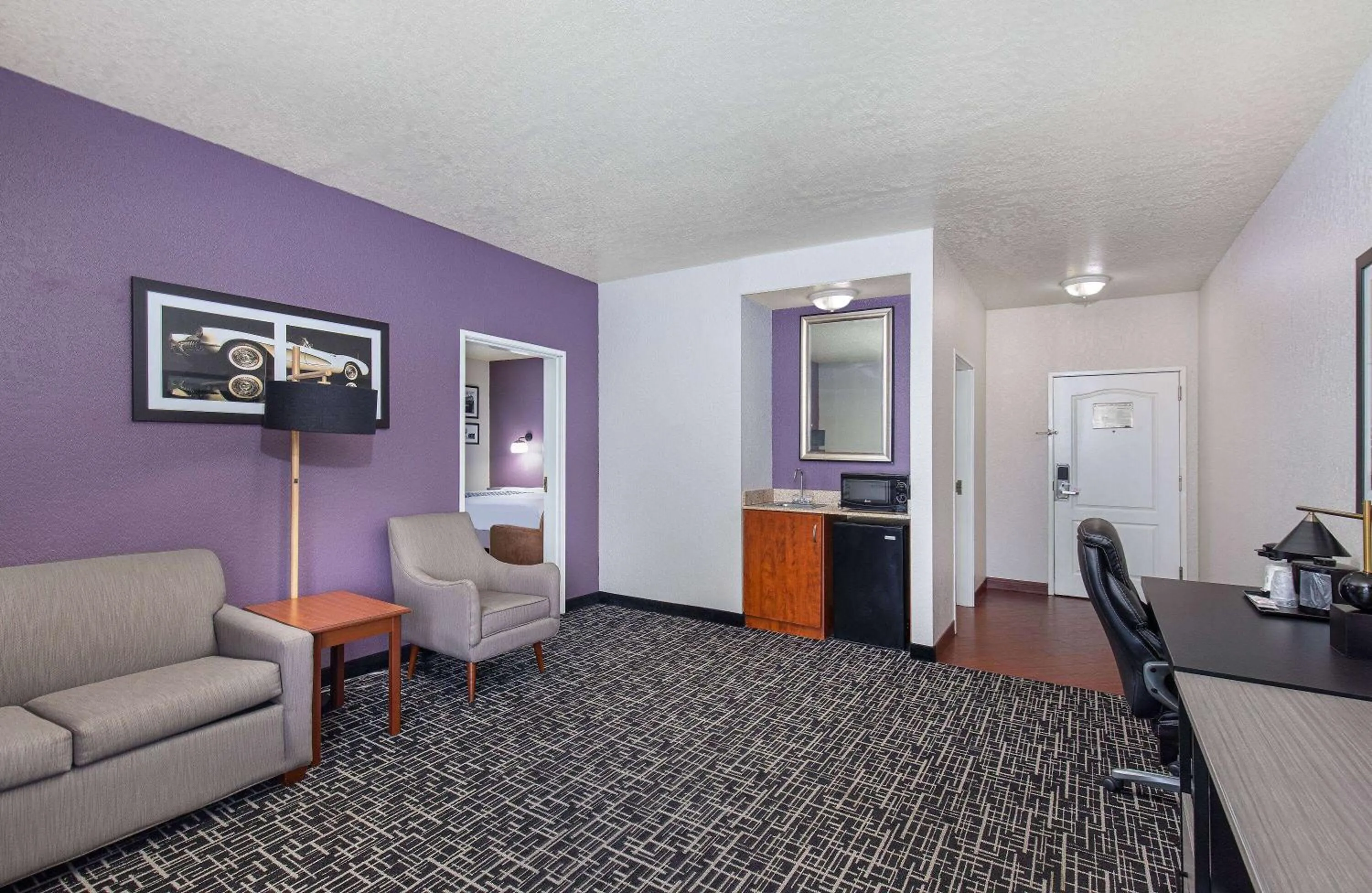 King Suite - Non-Smoking in La Quinta by Wyndham Bowling Green