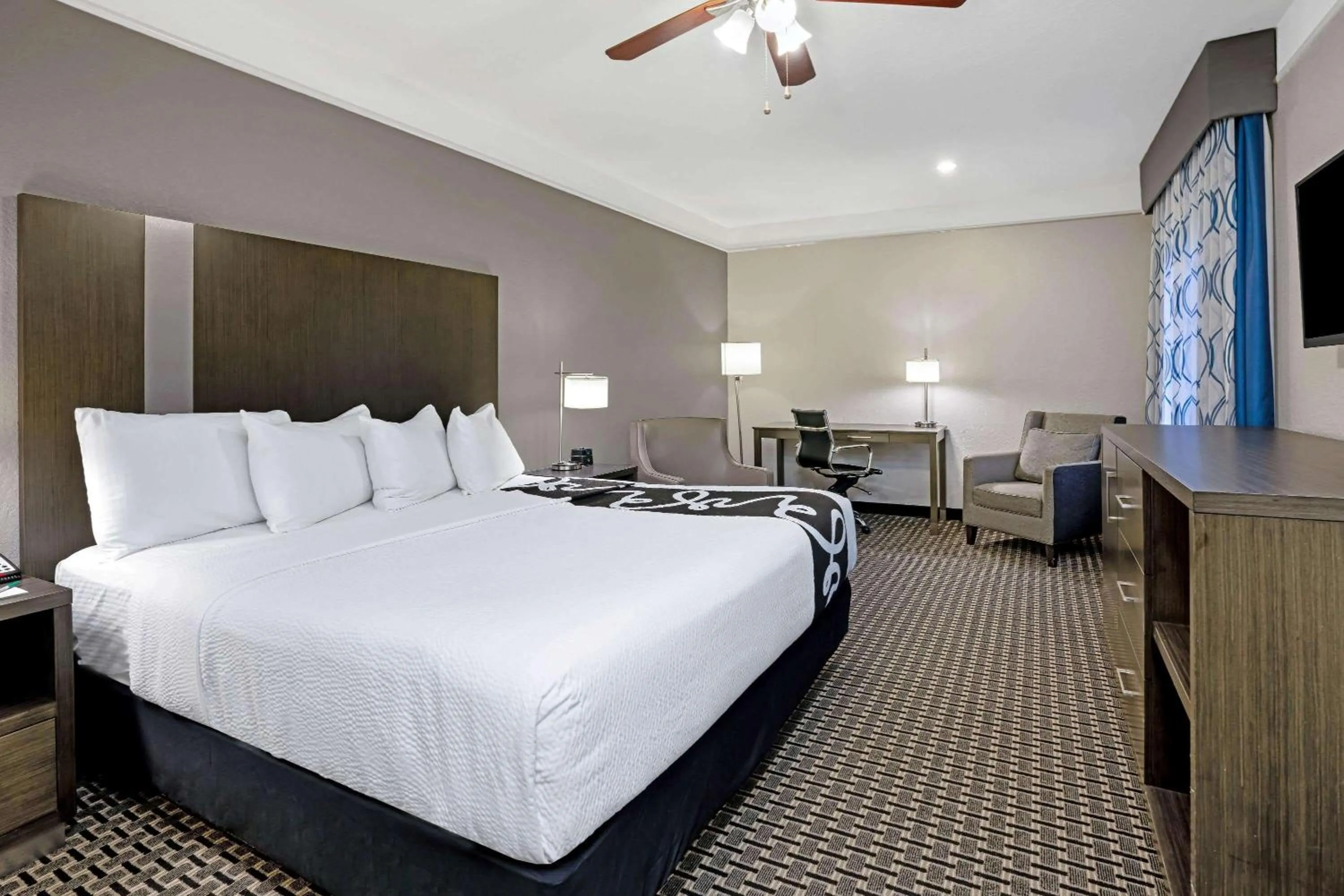King Room - Non-Smoking in La Quinta by Wyndham Conroe
