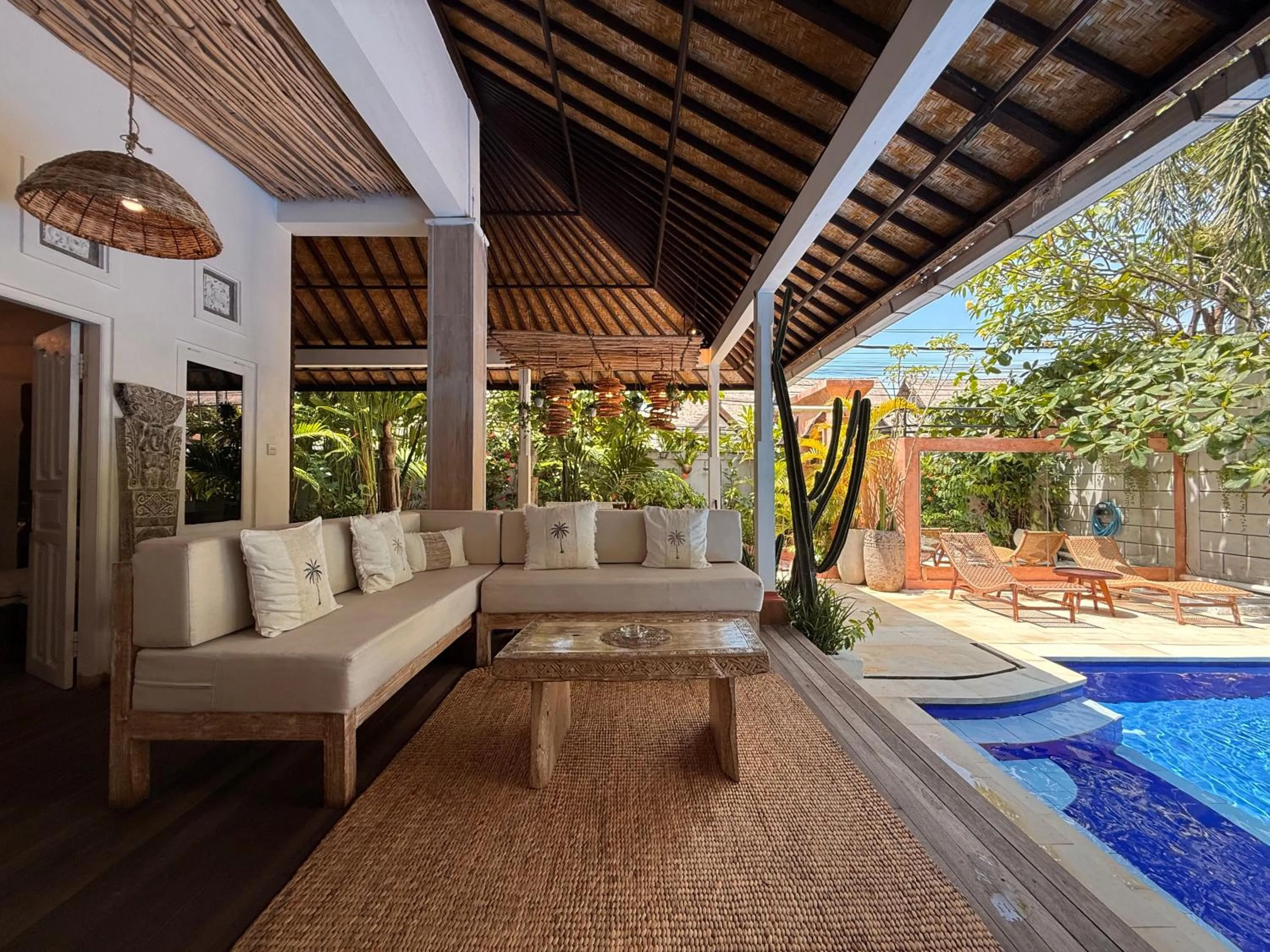 Superior Villa with Private Pool in Smiling Cactus Villas, Kuta, Seminyak