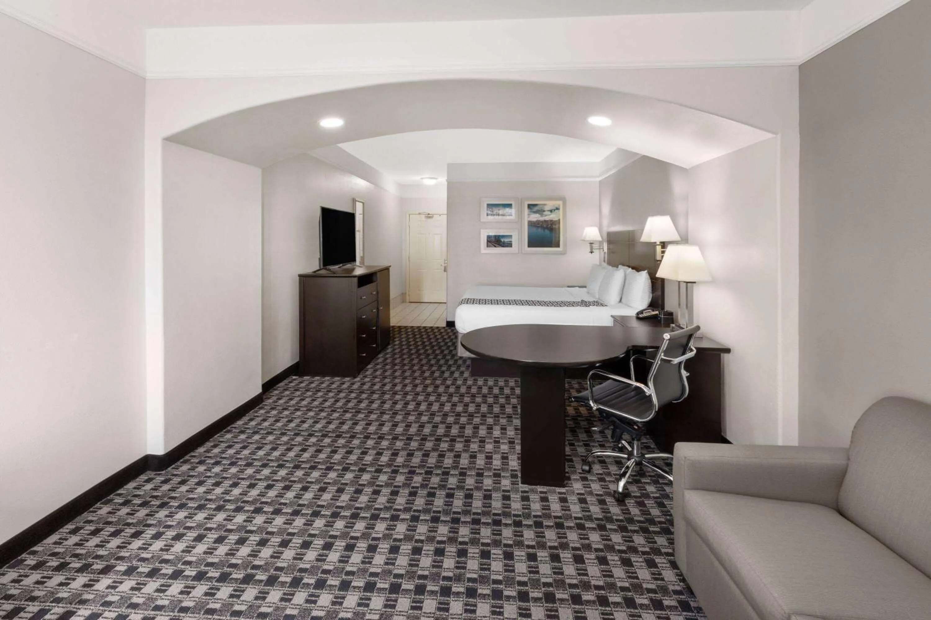 Executive King Room in La Quinta by Wyndham Deer Park