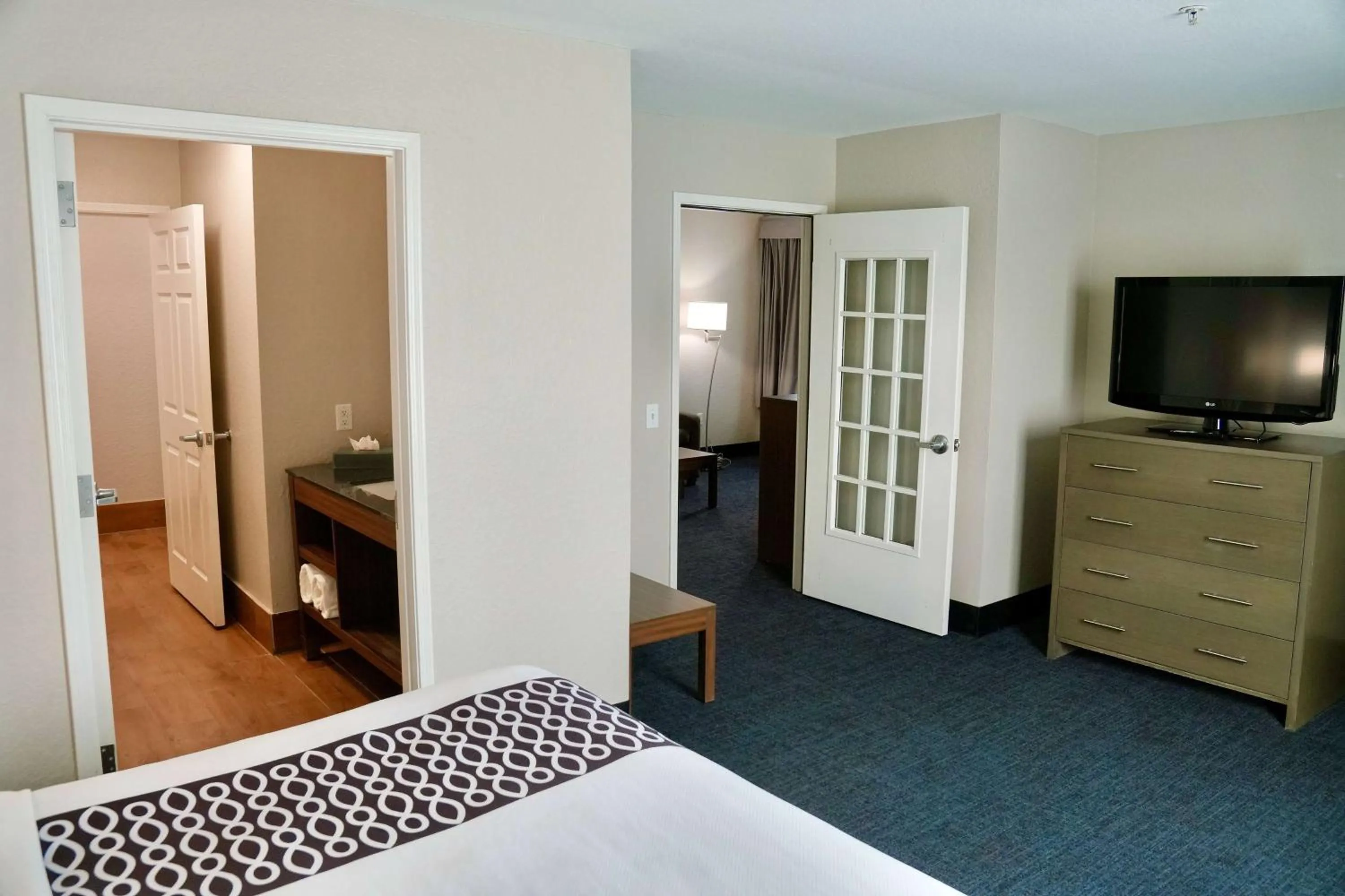 King Suite with Pool View - Non-Smoking in La Quinta by Wyndham Tomball