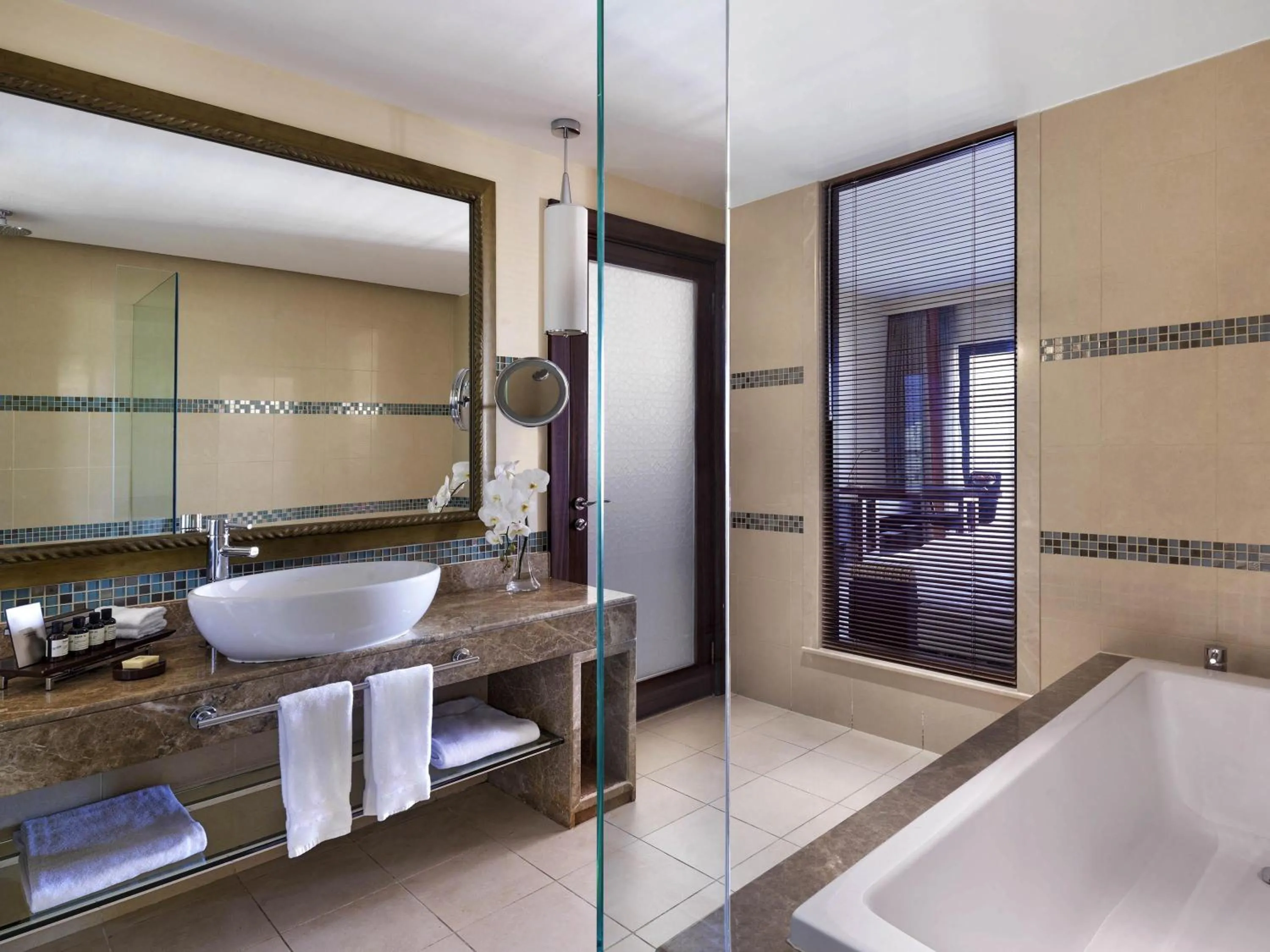 Deluxe Grand Family Heritage with Palm Sea View Room and Balcony in Fairmont The Palm