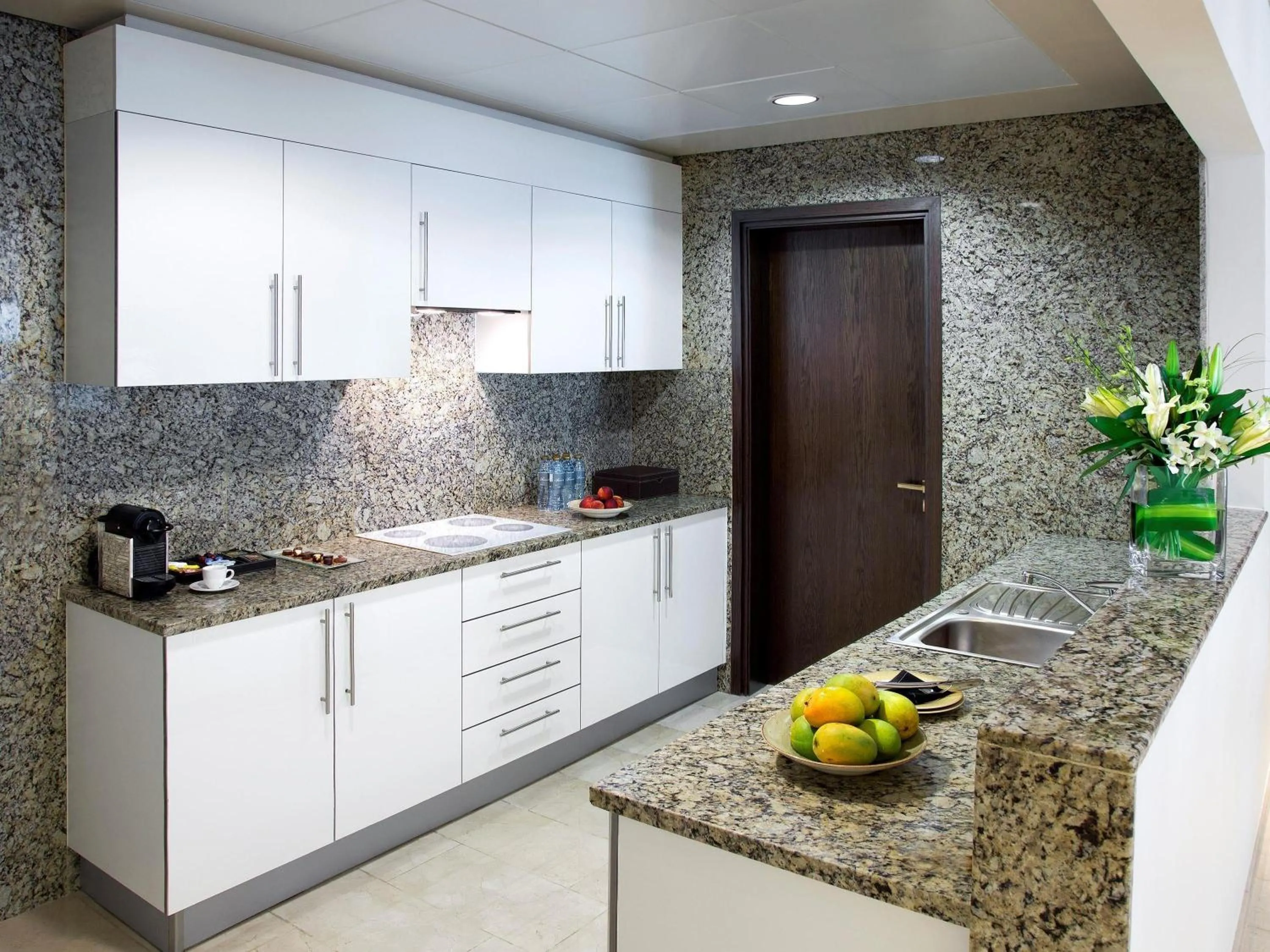 Two Bedroom Apartment with Double and King Beds and Palm Sea View in Fairmont The Palm