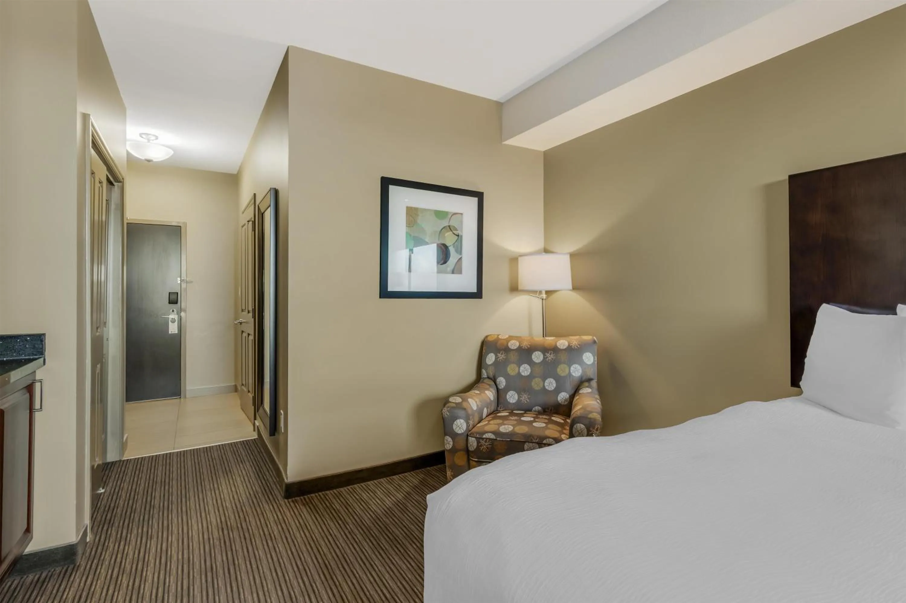 Queen Room with Two Queen Beds and Roll-In Shower - Disability Access in Best Western Plus Moose Jaw