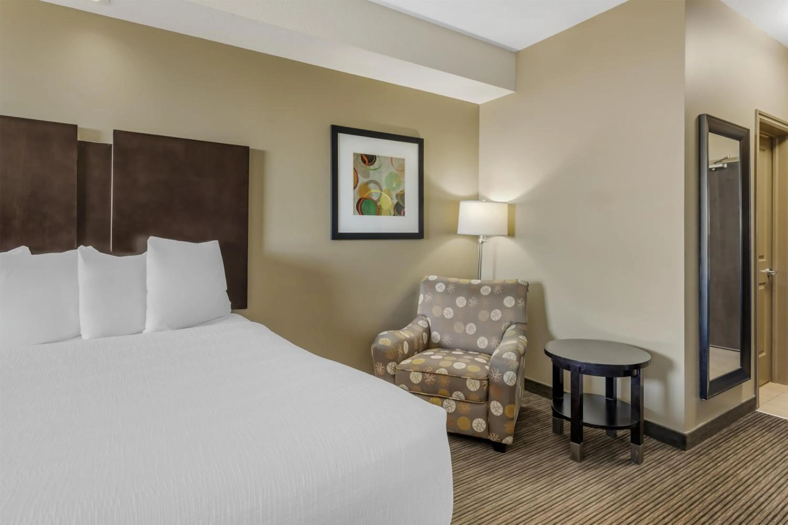 Queen Room with Two Queen Beds - Non-Smoking in Best Western Plus Moose Jaw