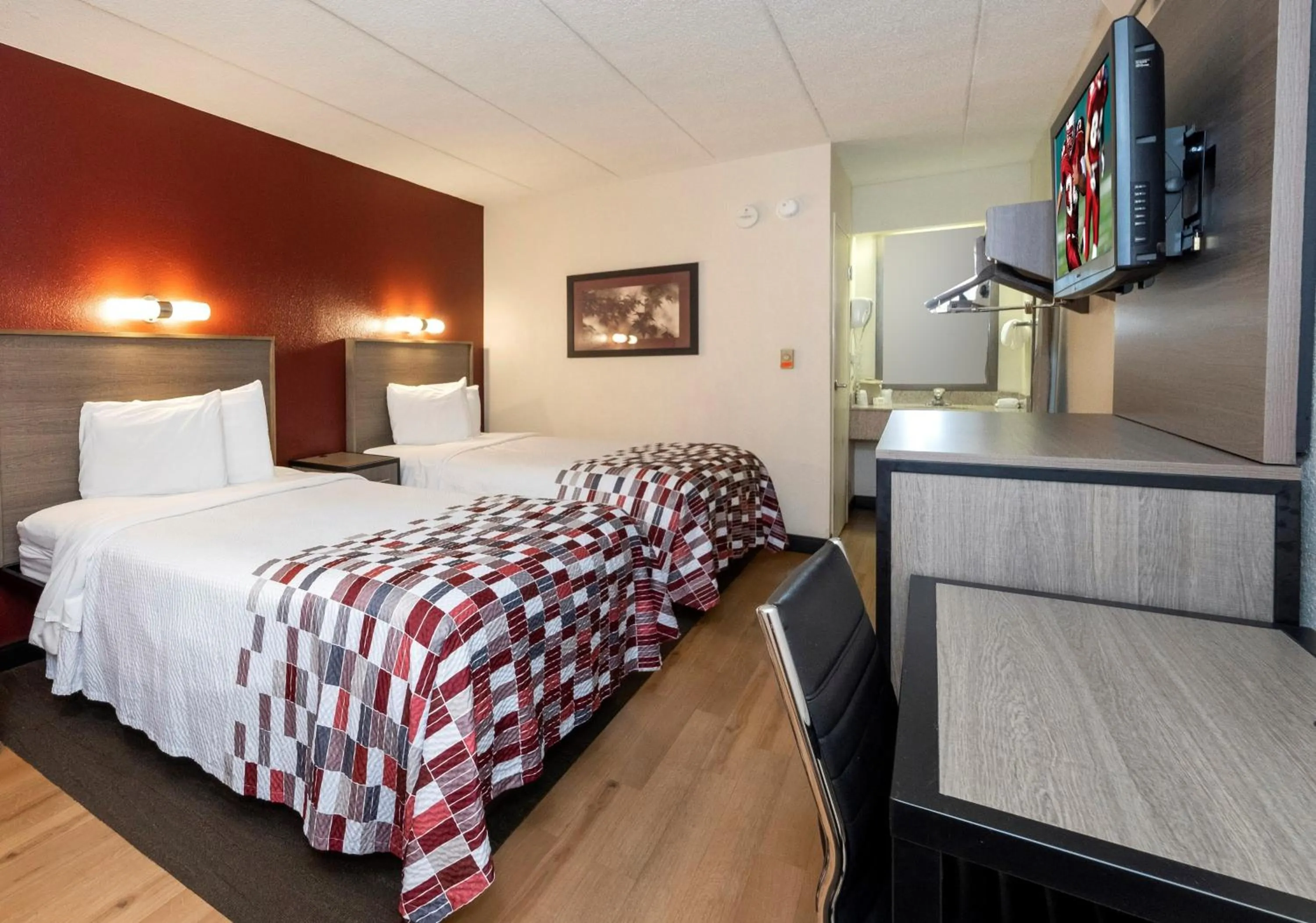 Deluxe Room with Two Double Beds Non-Smoking in Red Roof Inn Edison