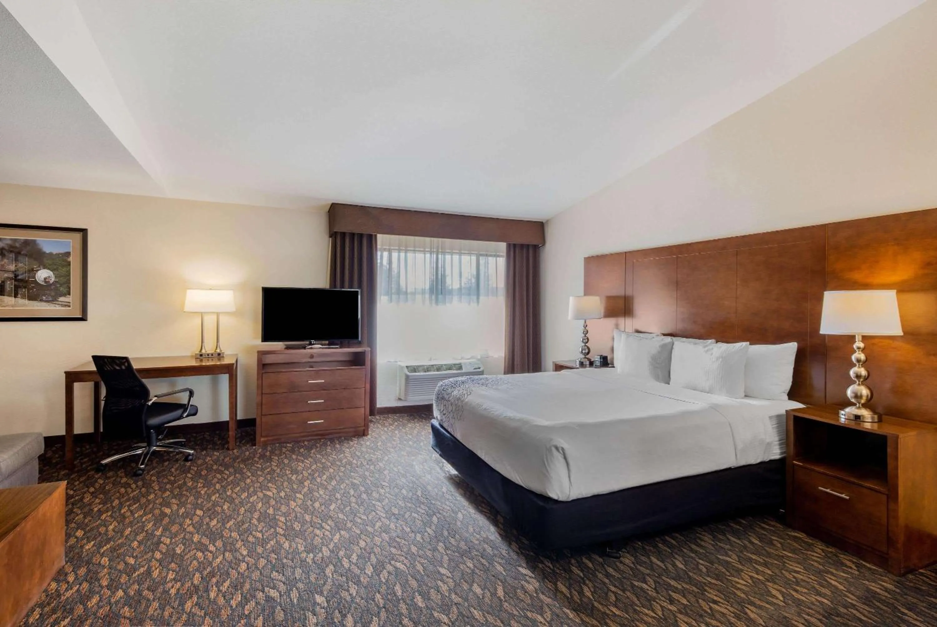 Executive King Room with Sofa Bed in La Quinta by Wyndham Oakland - Hayward