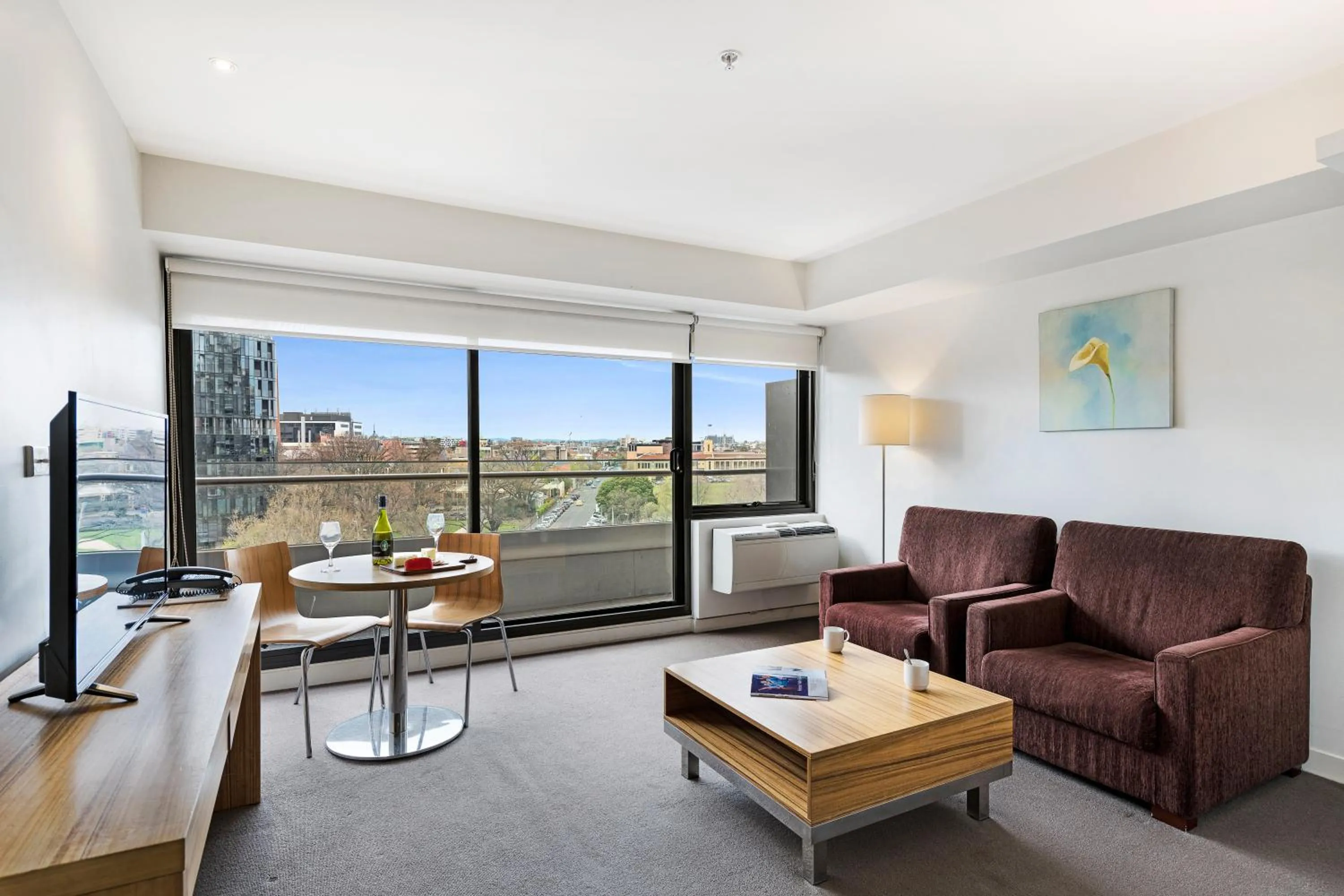 Deluxe One-Bedroom Apartment in Seasons Heritage Melbourne