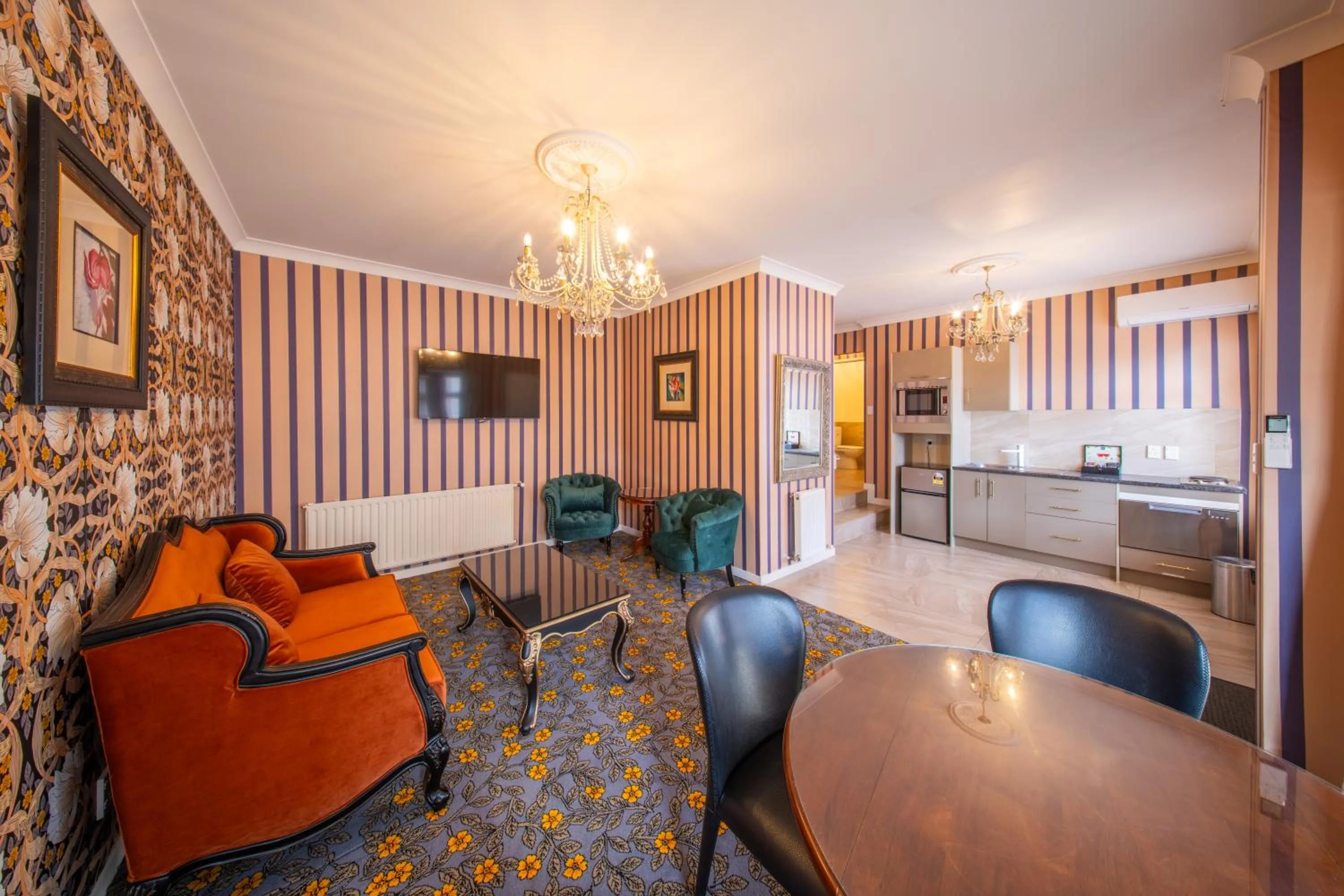 Premium Two-Bedroom Suite in Prince's Gate Hotel