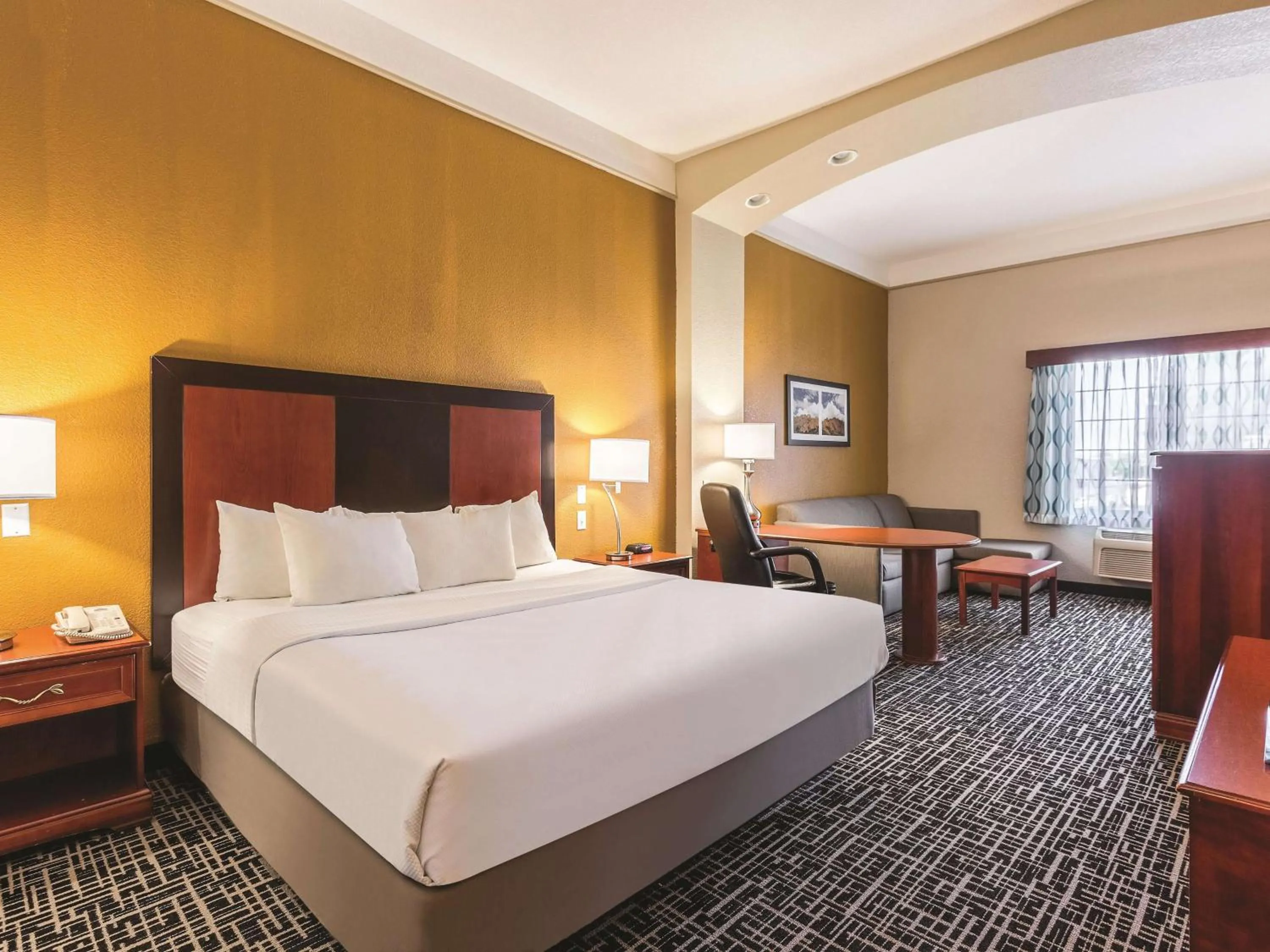 Deluxe King Suite - Non-Smoking in La Quinta by Wyndham Deming