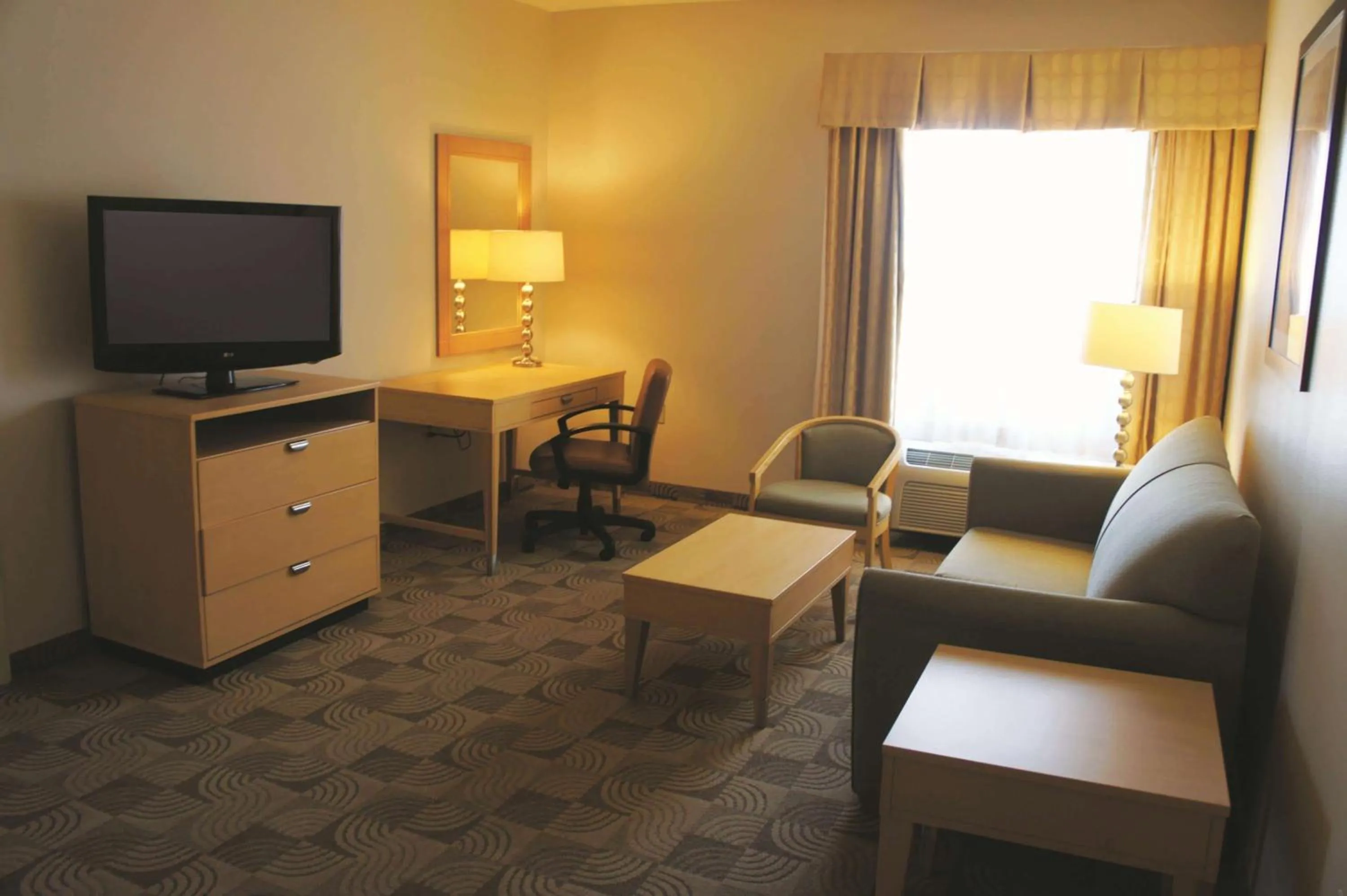 King Suite - Mobility Access in La Quinta by Wyndham Tucumcari