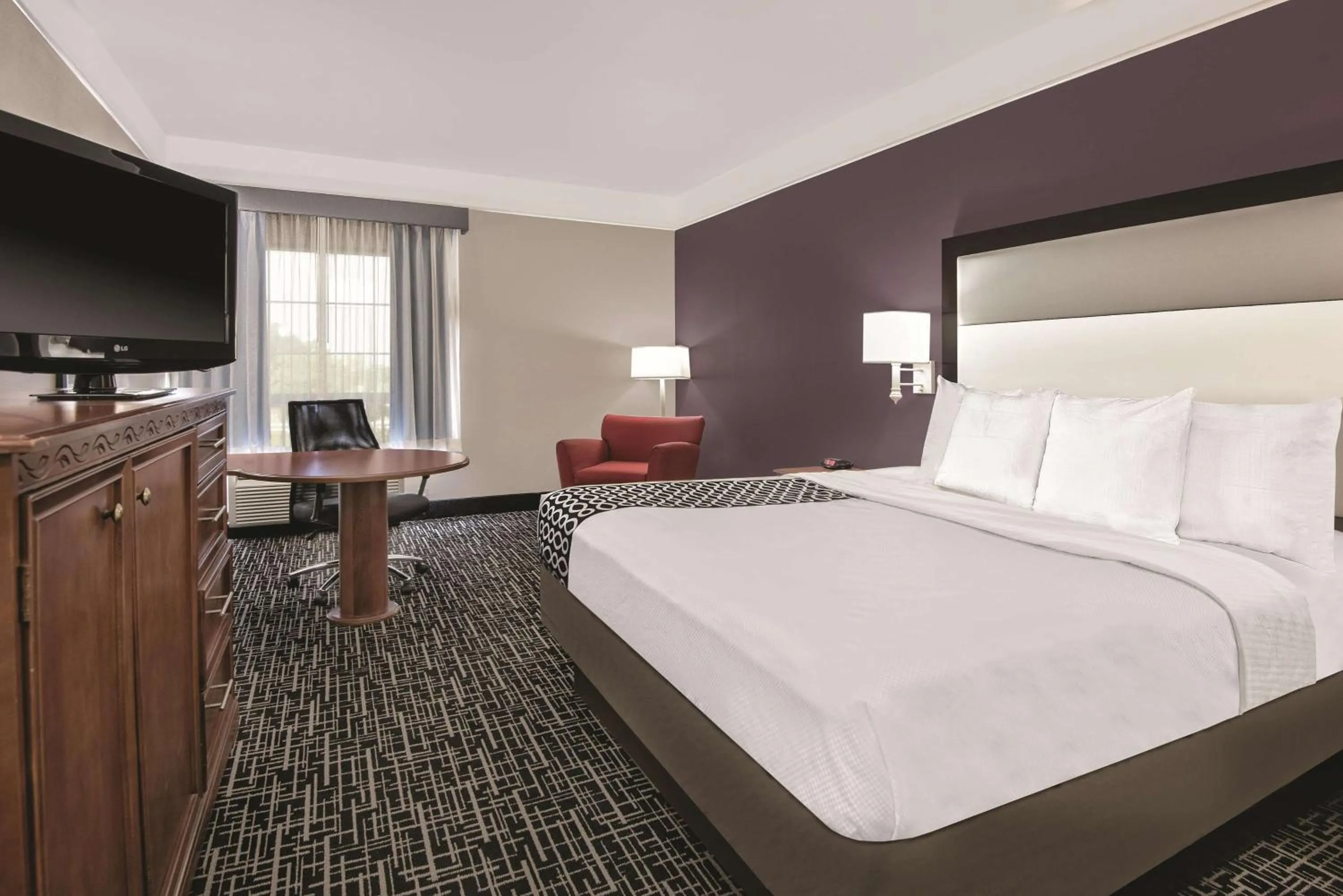 King Room - Disability Access in La Quinta by Wyndham Rosenberg