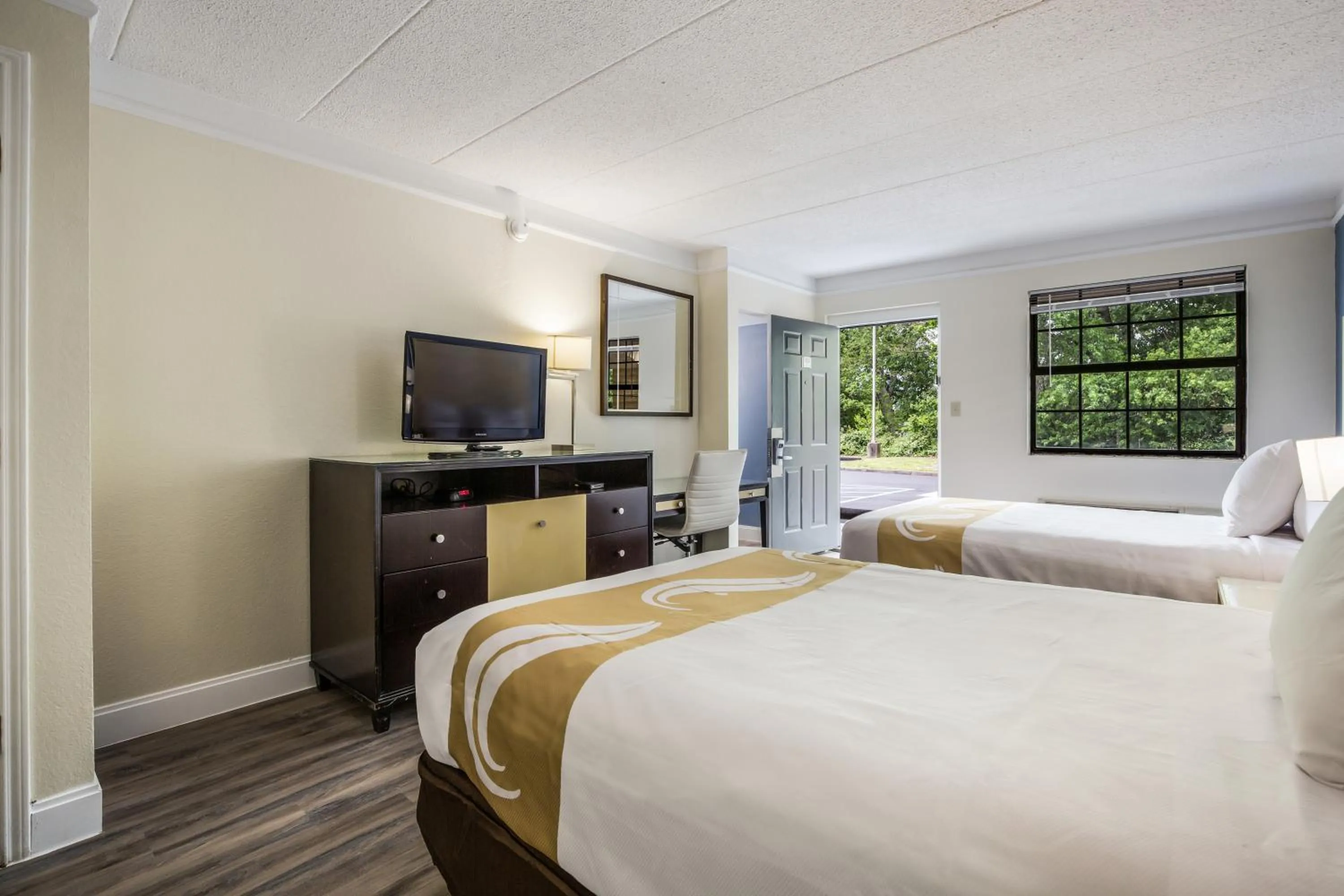 Double Room with Two Double Beds - Non-Smoking in Quality Inn