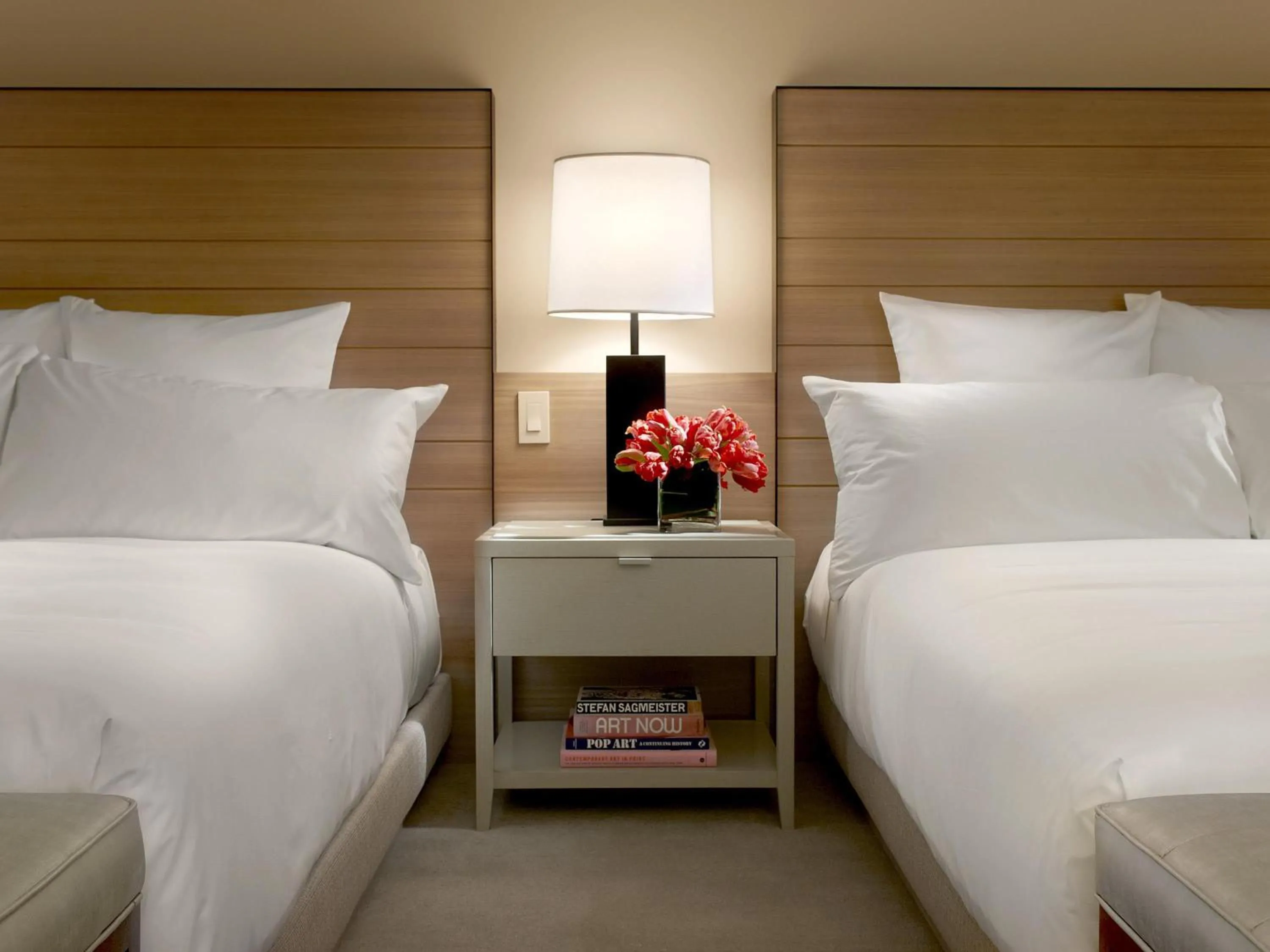 Deluxe Queen Room in 21c Museum Hotel Cincinnati