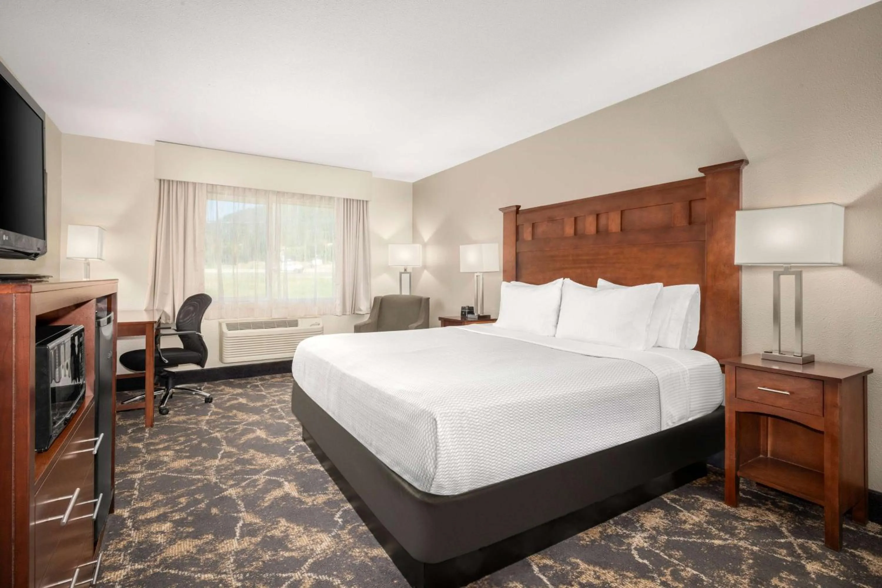 Deluxe King Room in La Quinta by Wyndham Grants Pass