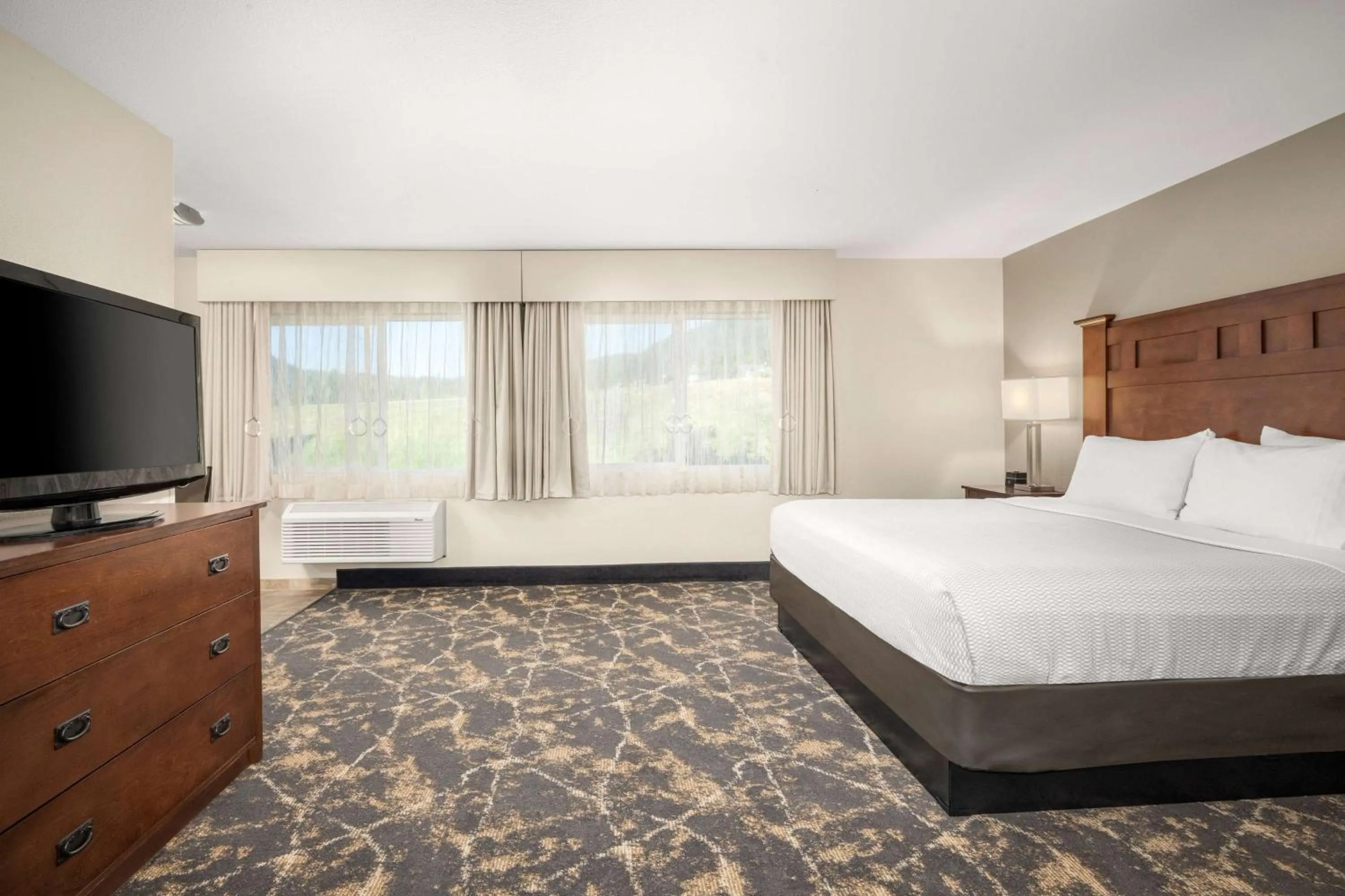 King Room - Mobility Access/Non-Smoking in La Quinta by Wyndham Grants Pass