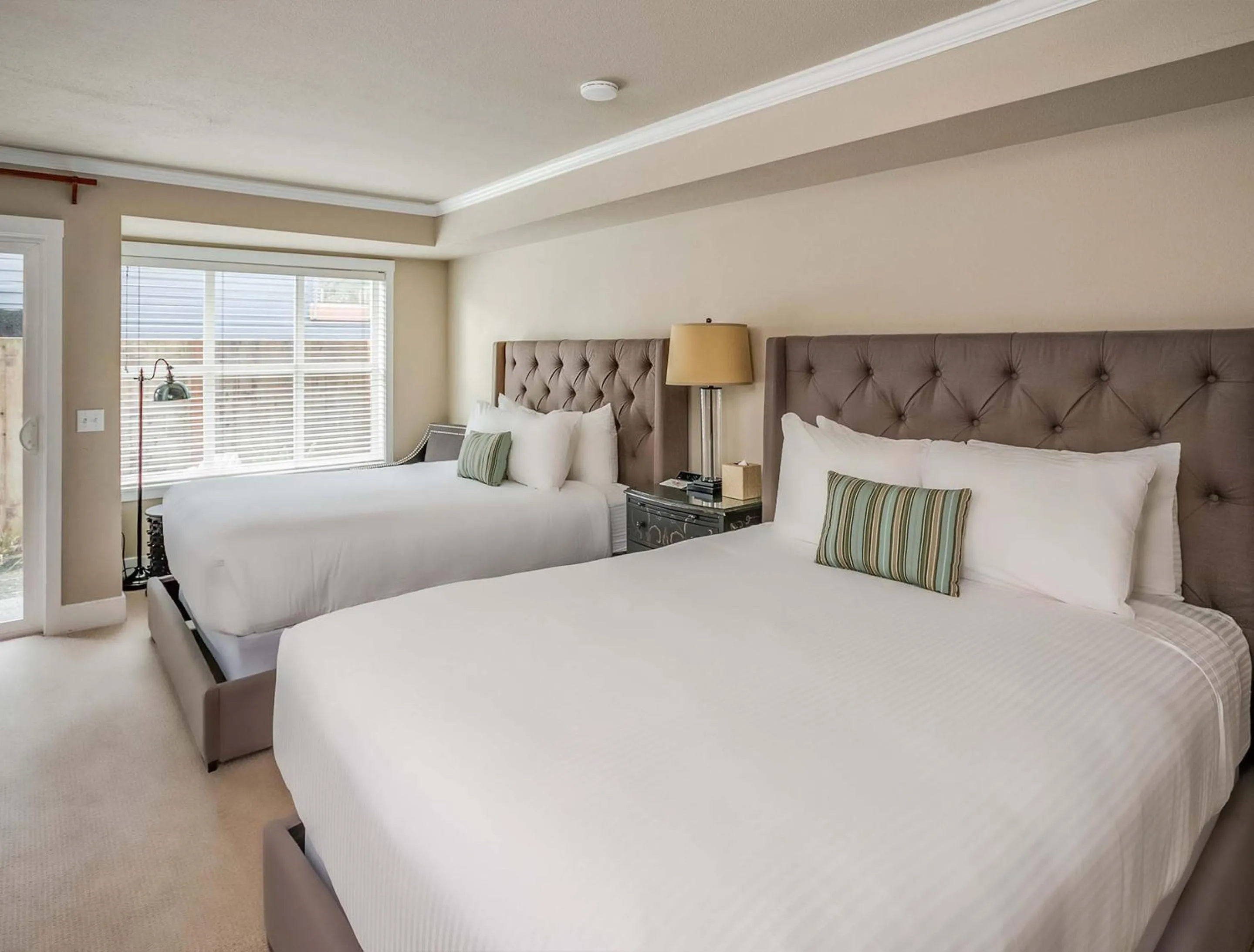 The Courtyard - Double Queen (Children and Pet Friendly) in Cannon Beach Hotel Collection