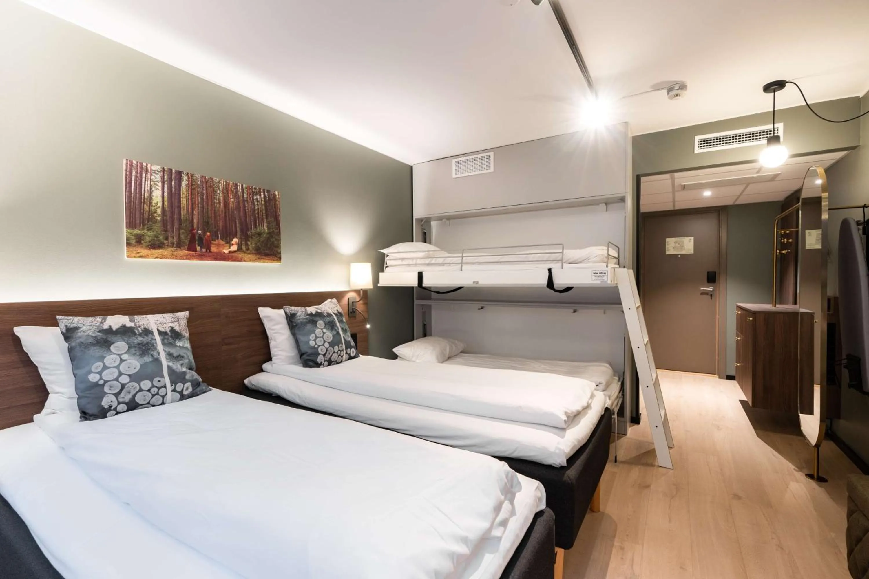 Family Room (2 Adults + 2 Children) in Scandic Hell