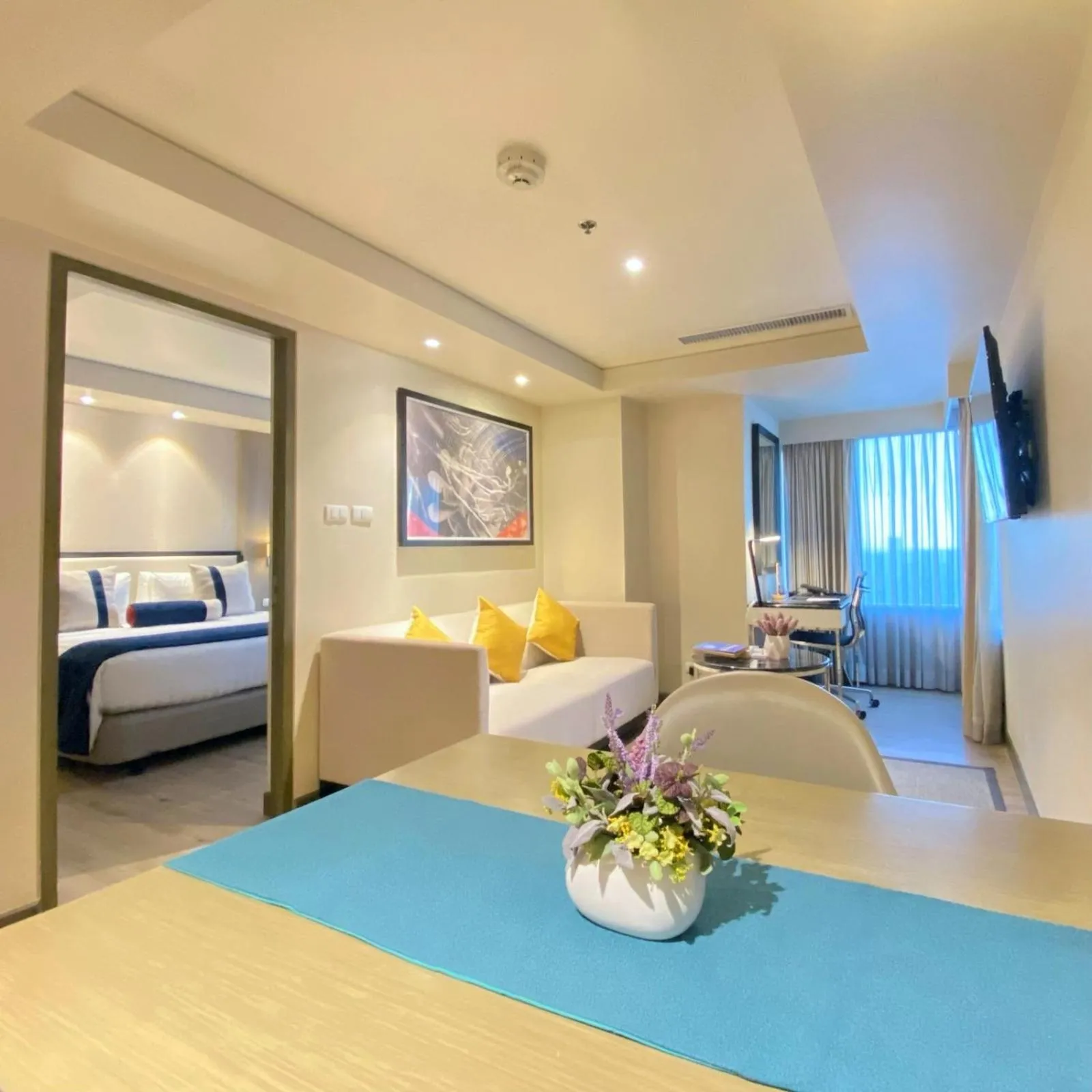 One Bedroom Club - single occupancy in Seda Residences Makati