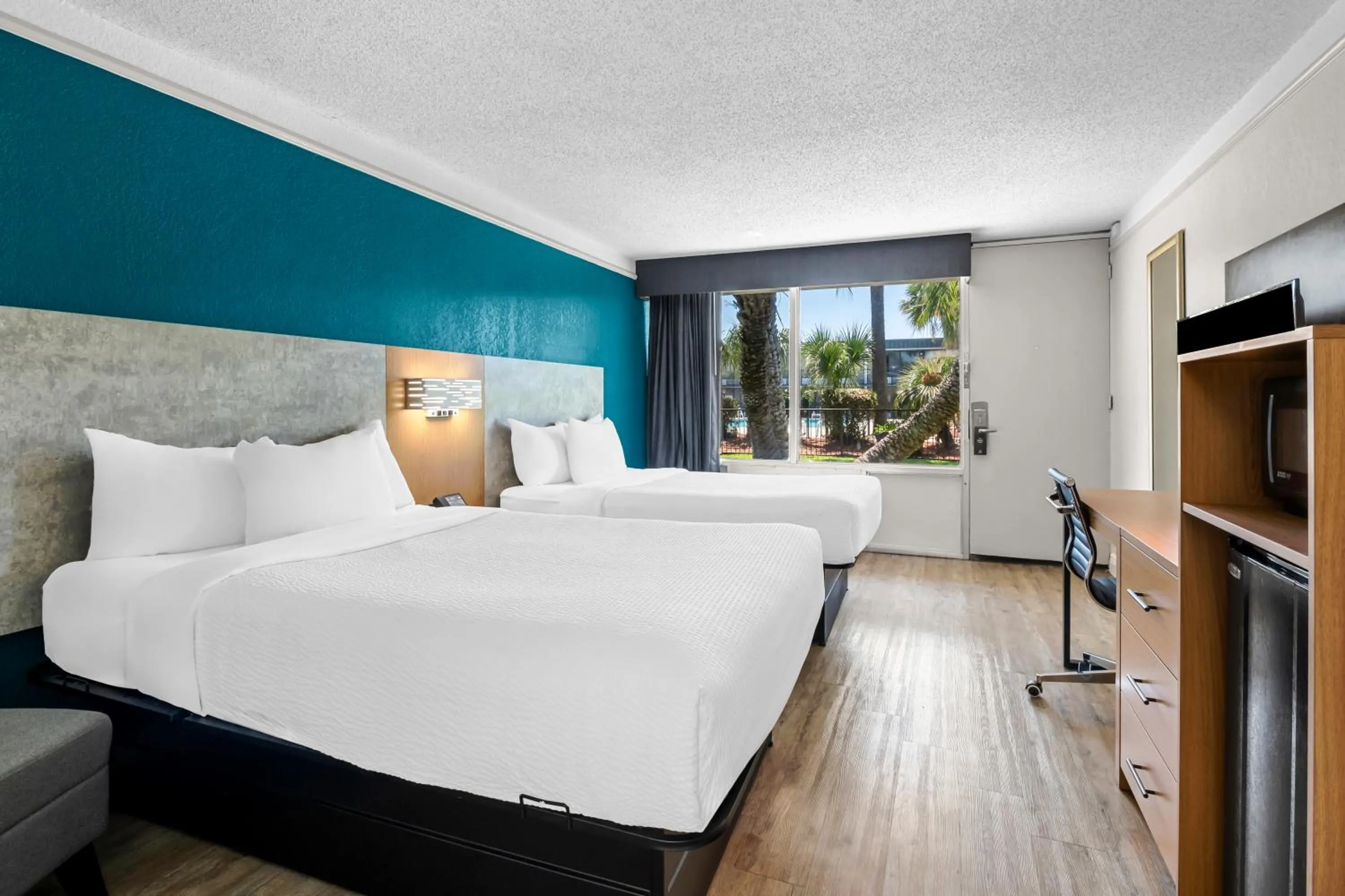 Double room with 2 Double Beds, Pool View - Non Smoking in Quality Inn Slidell I-10