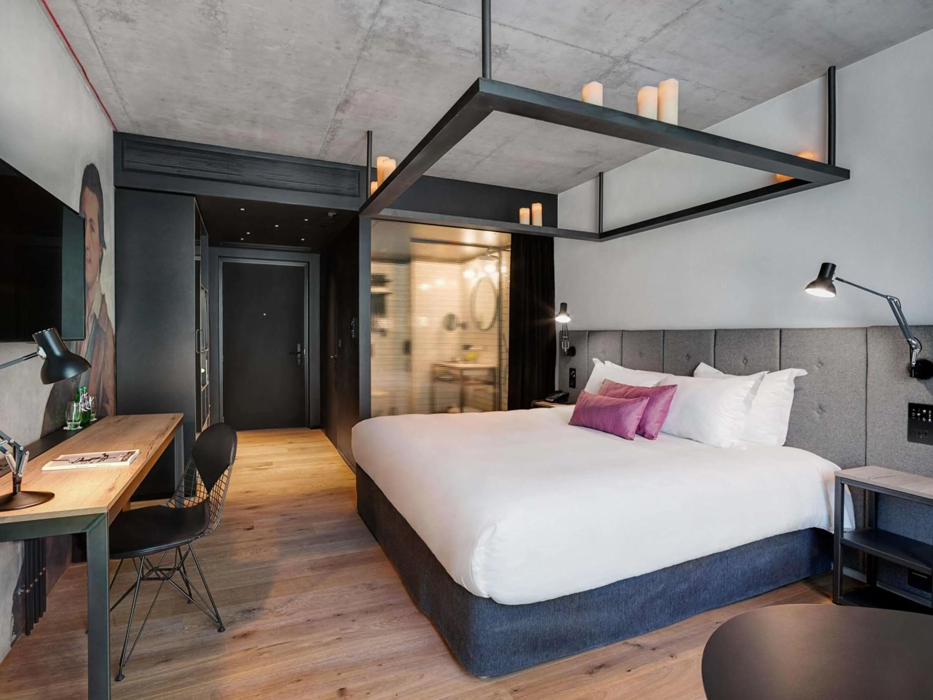 Classic Queen Room in The Bridge Wroclaw - MGallery