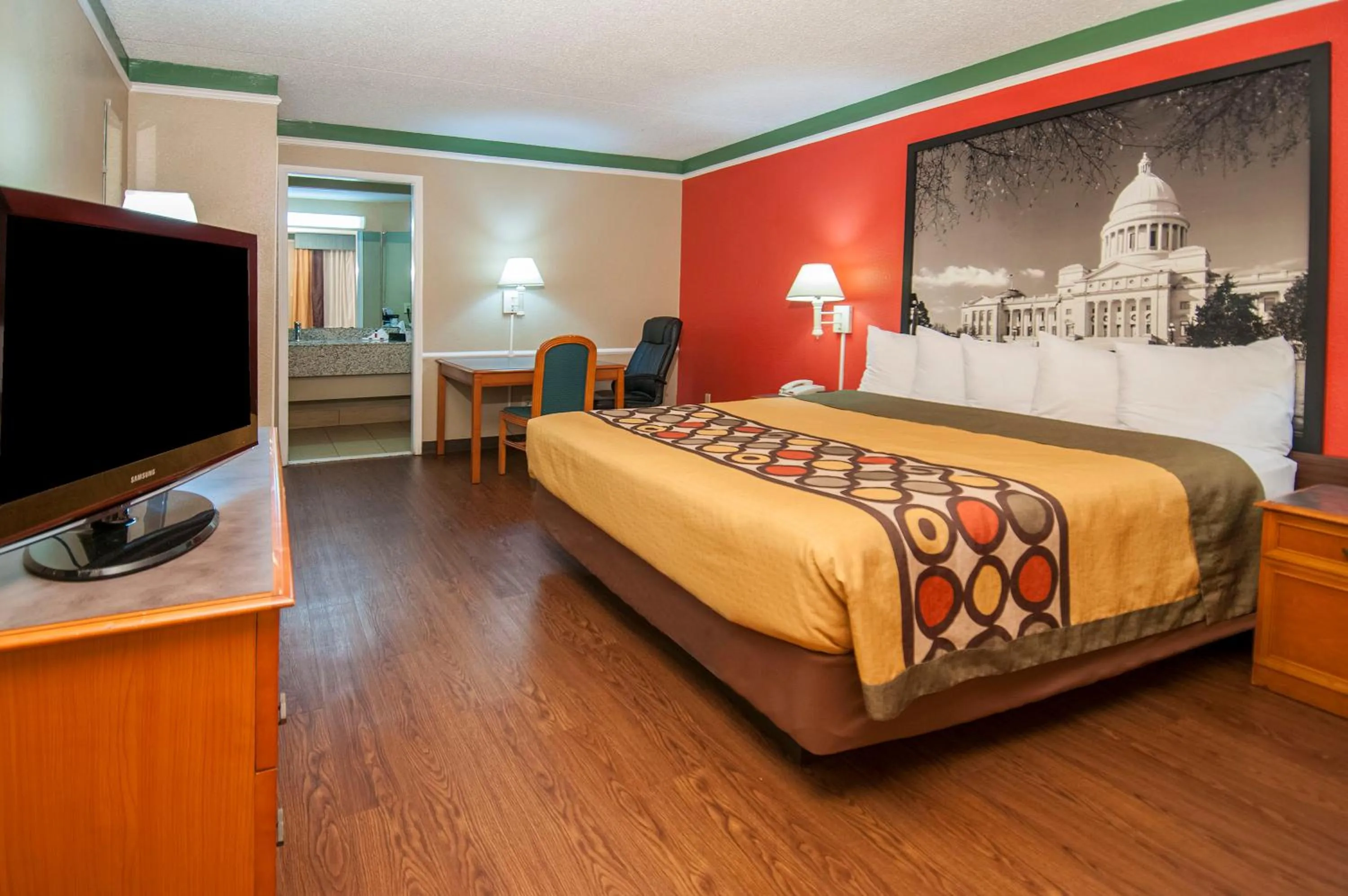 King Room - Non-Smoking in Super 8 by Wyndham Little Rock/Otter Creek