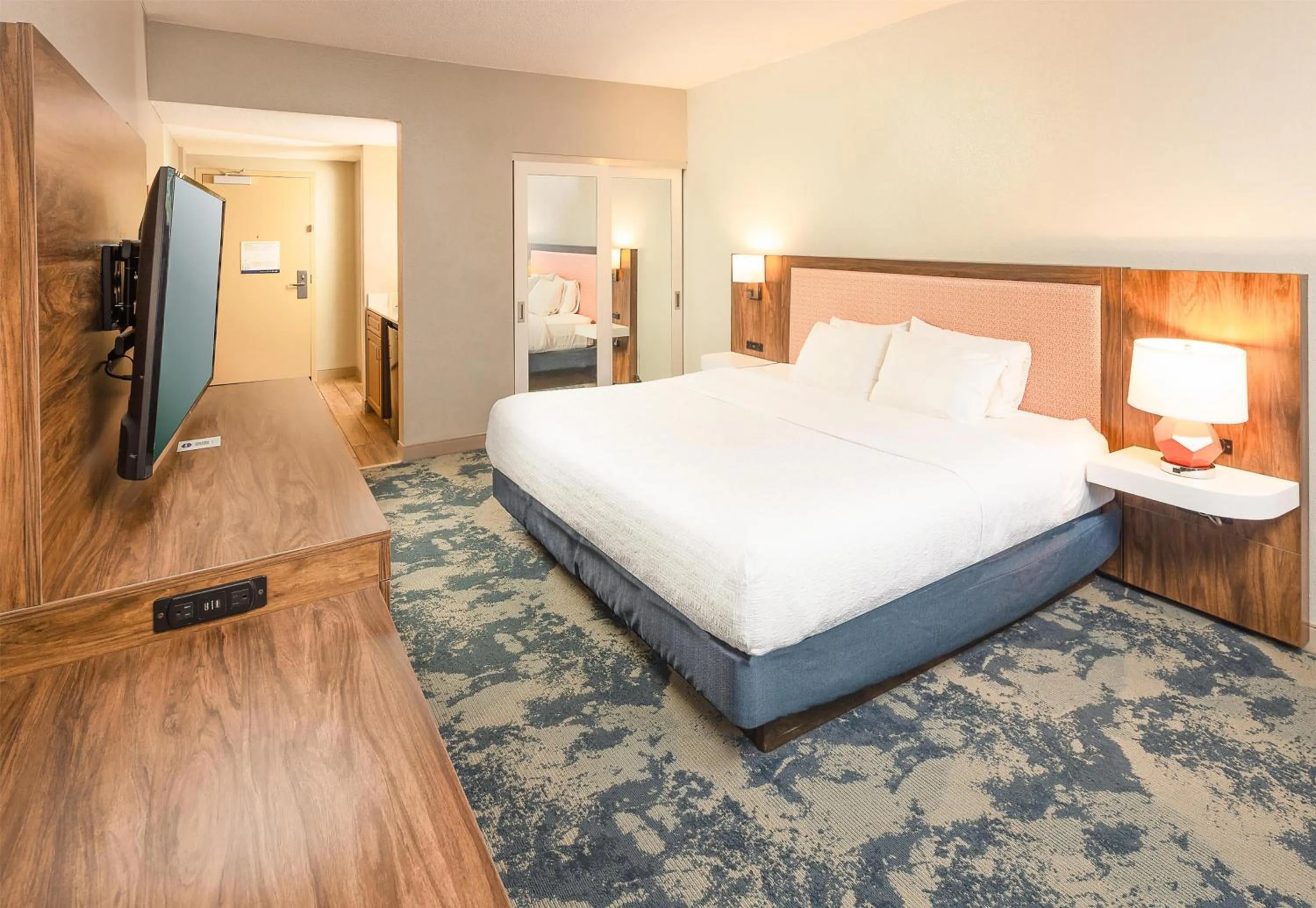 King Room with Balcony in Hampton Inn & Suites St. Augustine-Vilano Beach