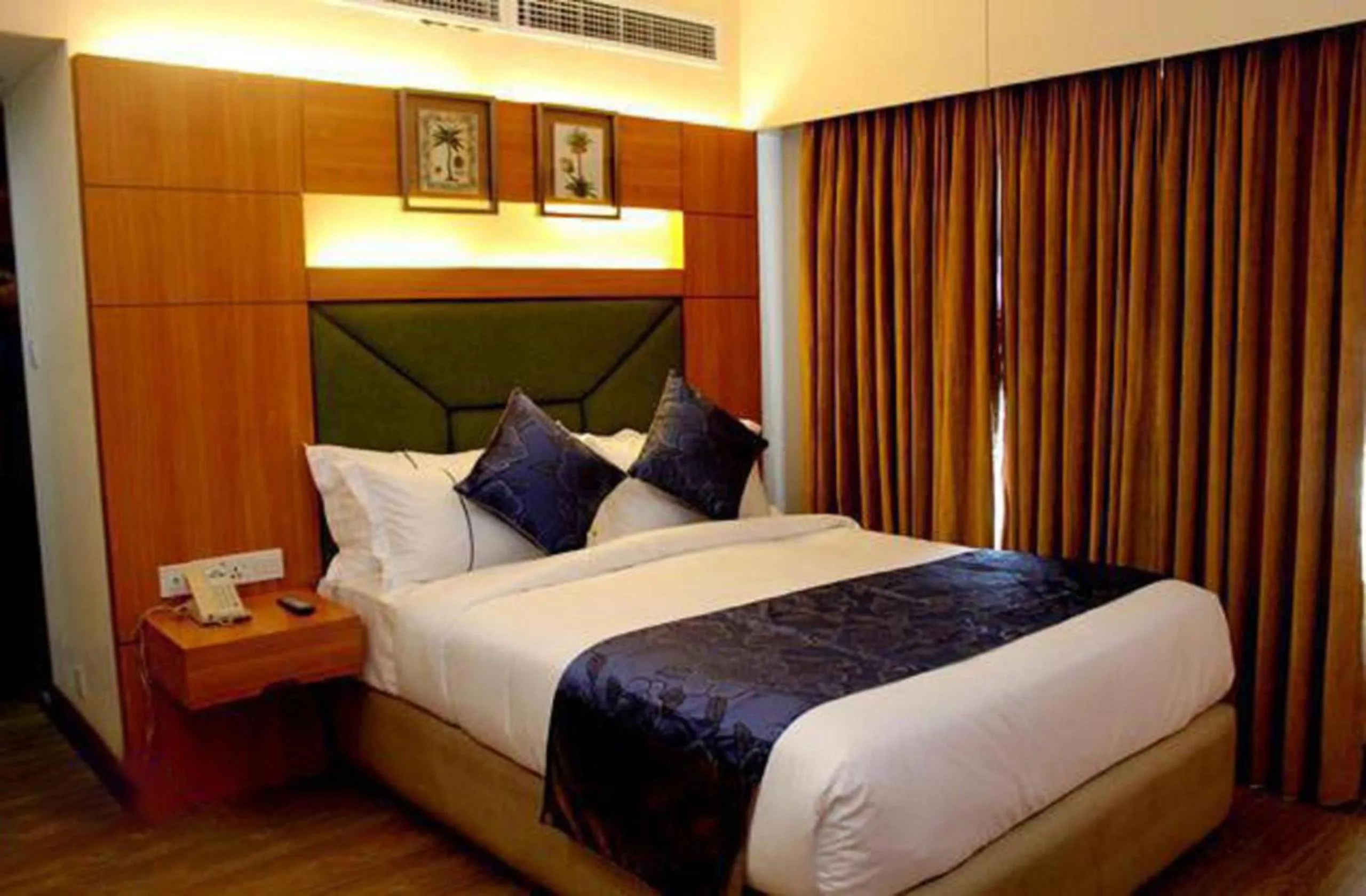 Deluxe Double Room in Days Hotel Dhaka