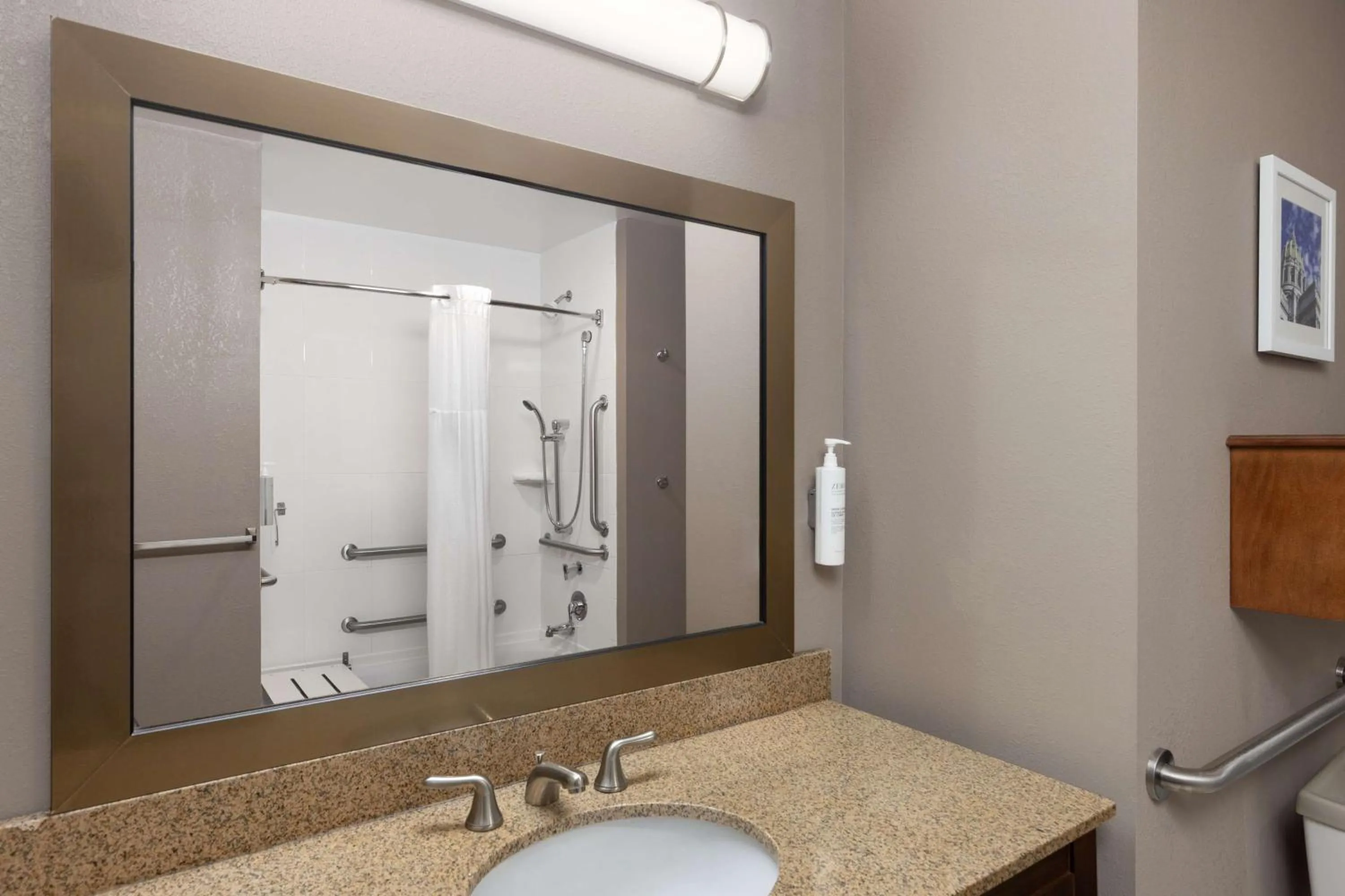 Queen Room with Two Queen Beds - Mobility and Hearing Access/Non-Smoking in Hampton Inn & Suites Harrisburg