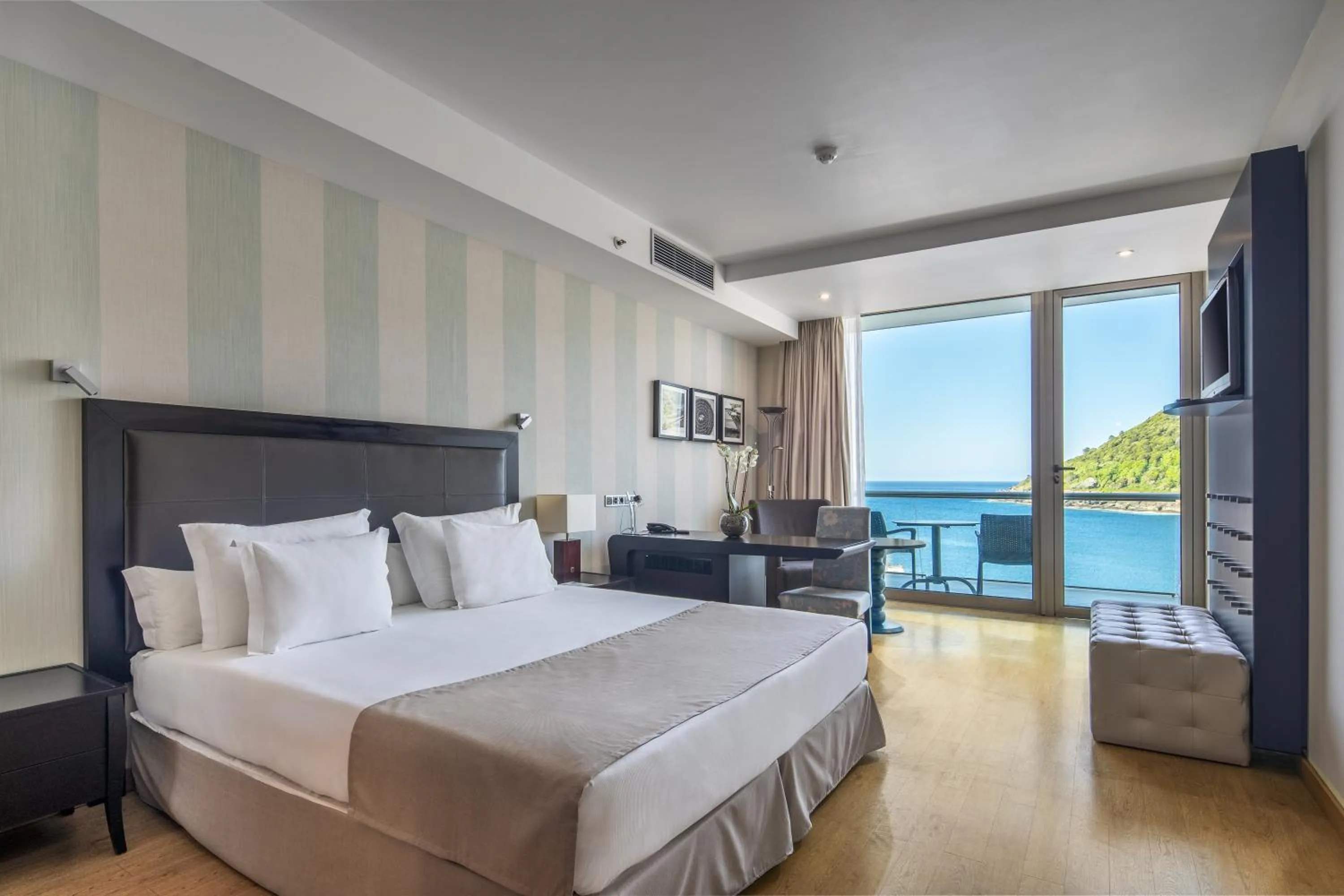 Double Room with Sea View in Angra Marina Hotel