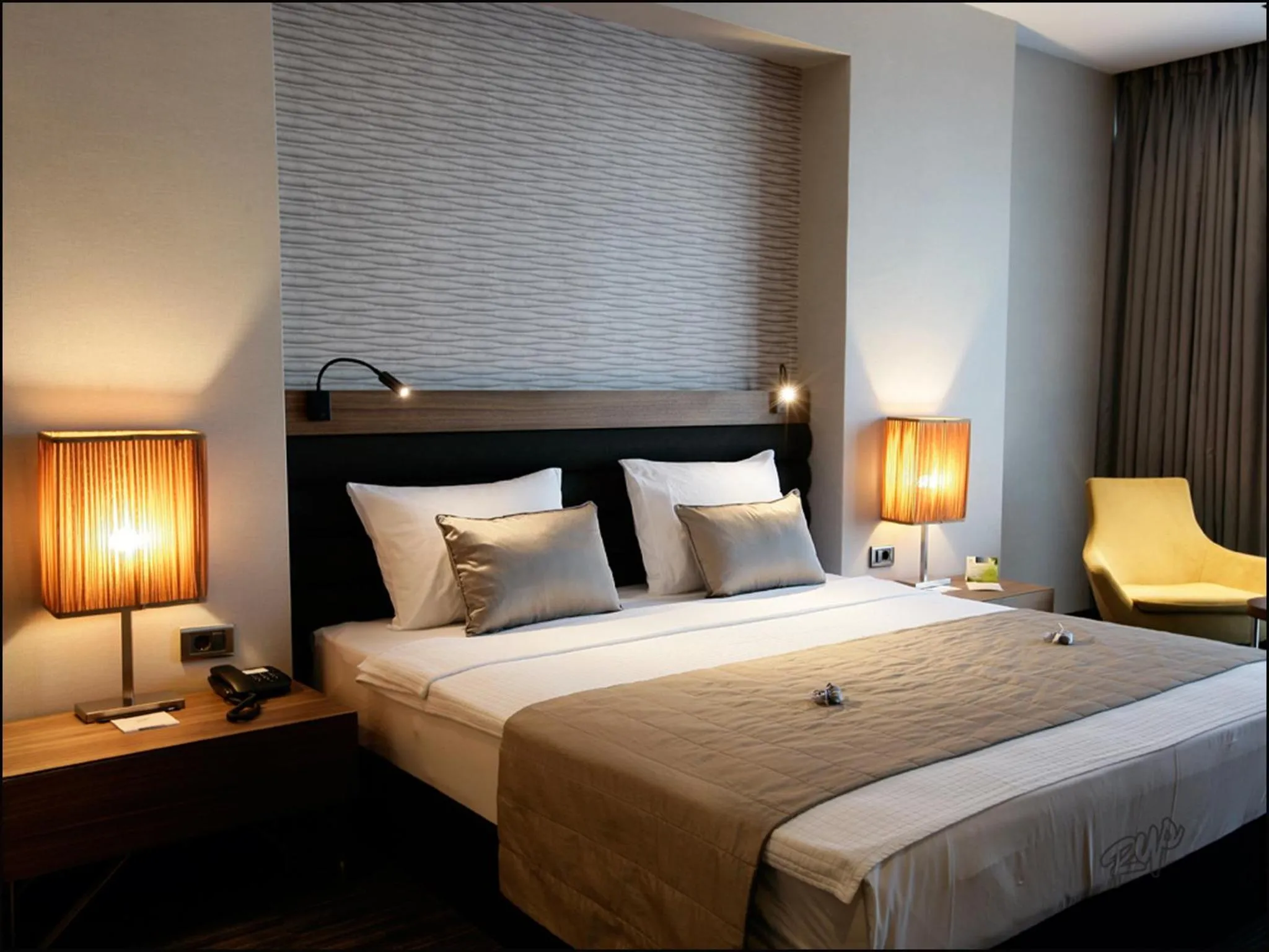 Standard Single Room in RYS Hotel